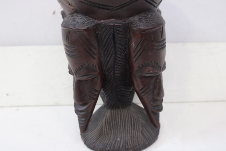 Afrikaans Houtsnijwerk – foto 4 – kavel bij GSD Auctions, Zoeterwoude