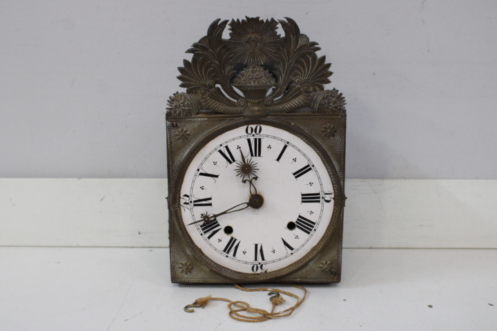Antieke Comtoise wandklok met slinger en gewichten – foto 9 – kavel bij GSD Auctions, Zoeterwoude