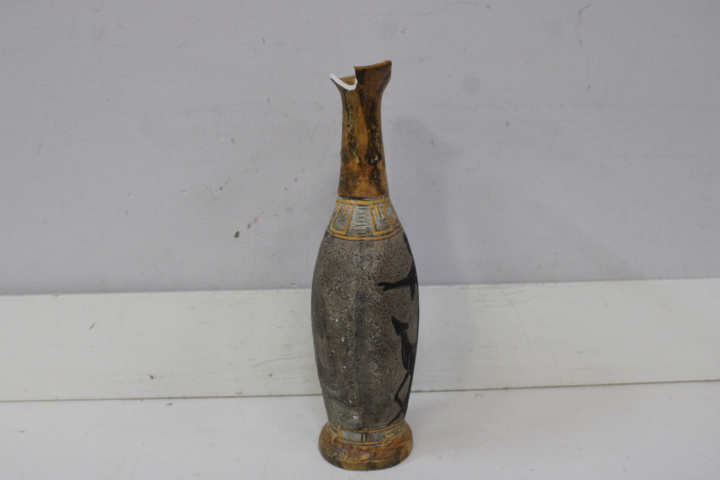 Twee Griekse stijl kruiken met schilderingen – foto 17 – kavel bij GSD Auctions, Zoeterwoude