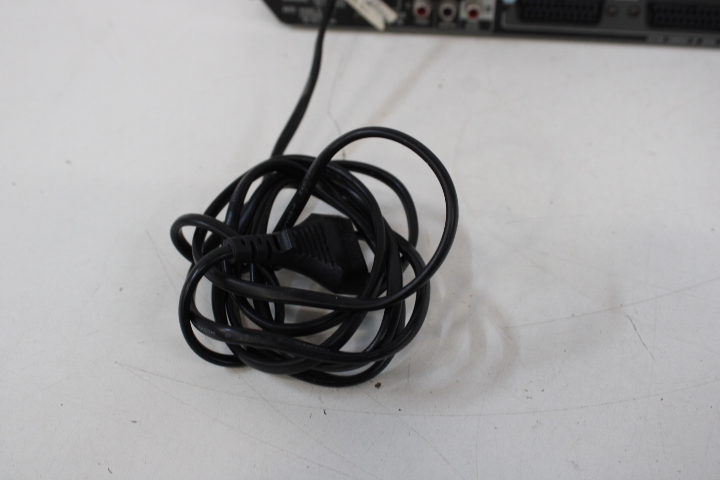 JVC Home Cinema Control Center RX-ES15L XV-N555L DVD speler – foto 14 – kavel bij GSD Auctions, Zoeterwoude