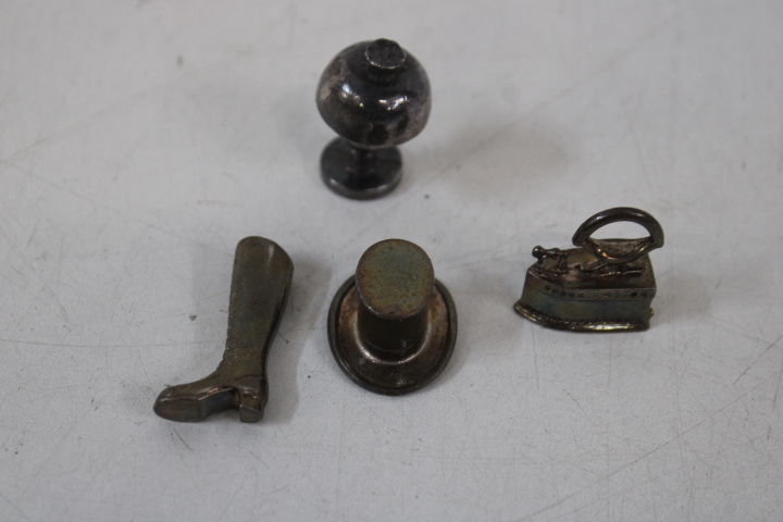 Vintage miniatuur metalen objecten set – foto 8 – kavel bij GSD Auctions, Zoeterwoude