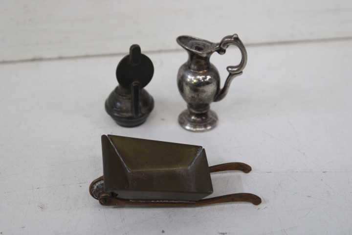 Vintage miniatuur metalen objecten set – foto 10 – kavel bij GSD Auctions, Zoeterwoude