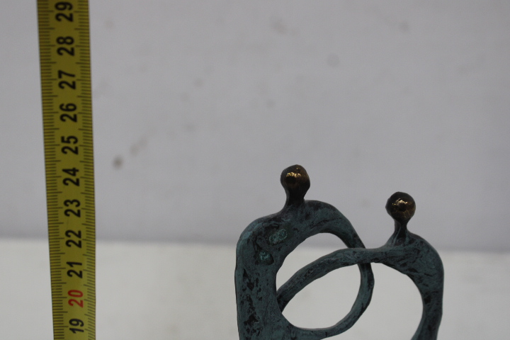 Abstract bronzen beeld op zwart marmeren voet – foto 14 – kavel bij GSD Auctions, Zoeterwoude