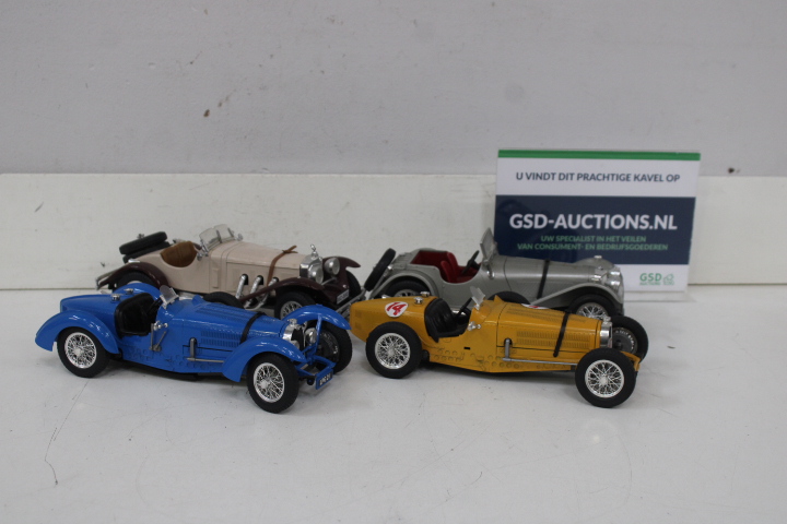 Set van 4 schaalmodel klassieke old-timer auto's – foto 2 – kavel bij GSD Auctions, Zoeterwoude