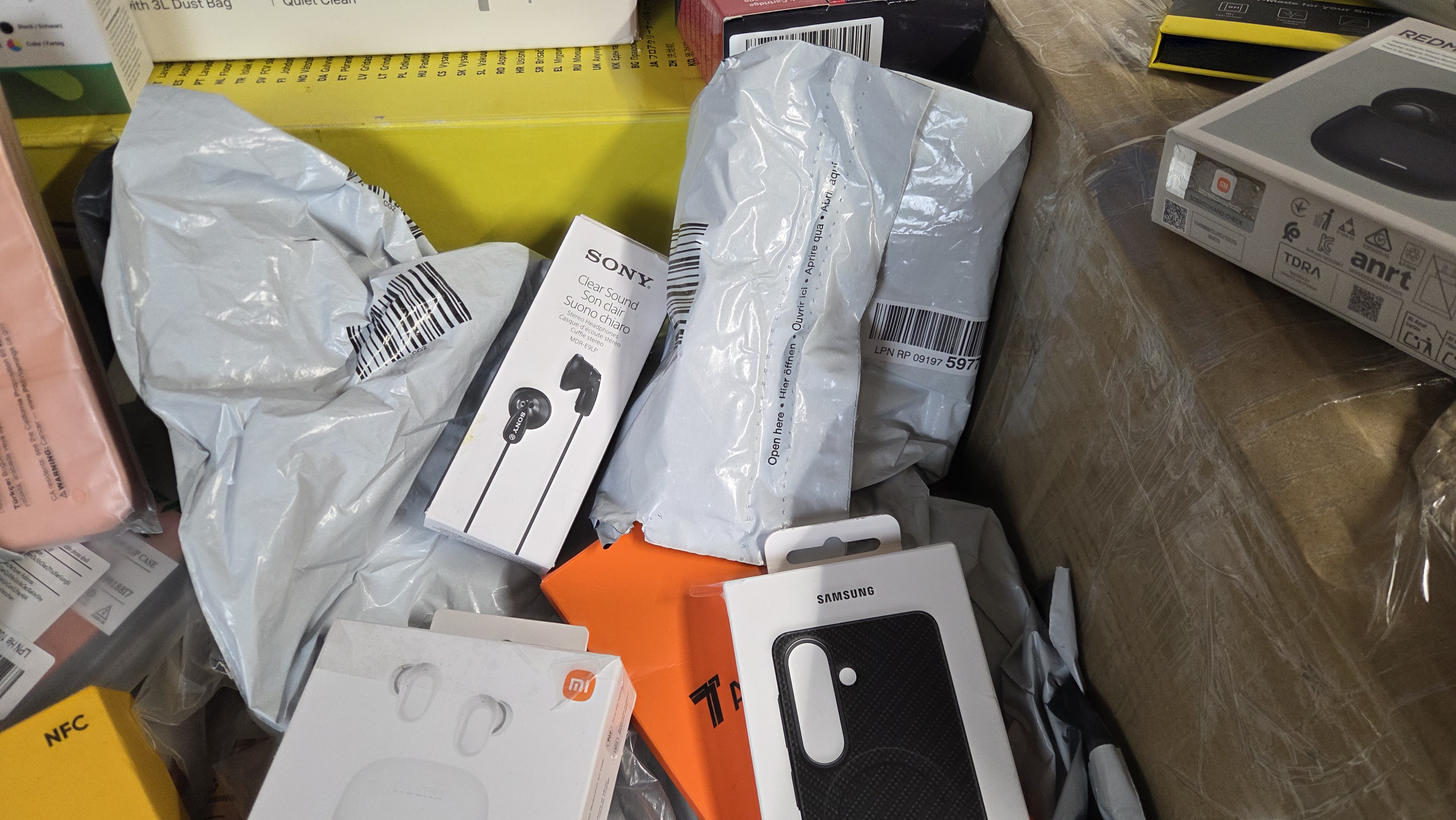 Ongecontroleerde Retouren Pallet (12) – foto 8 – kavel bij GSD Auctions, Zoeterwoude