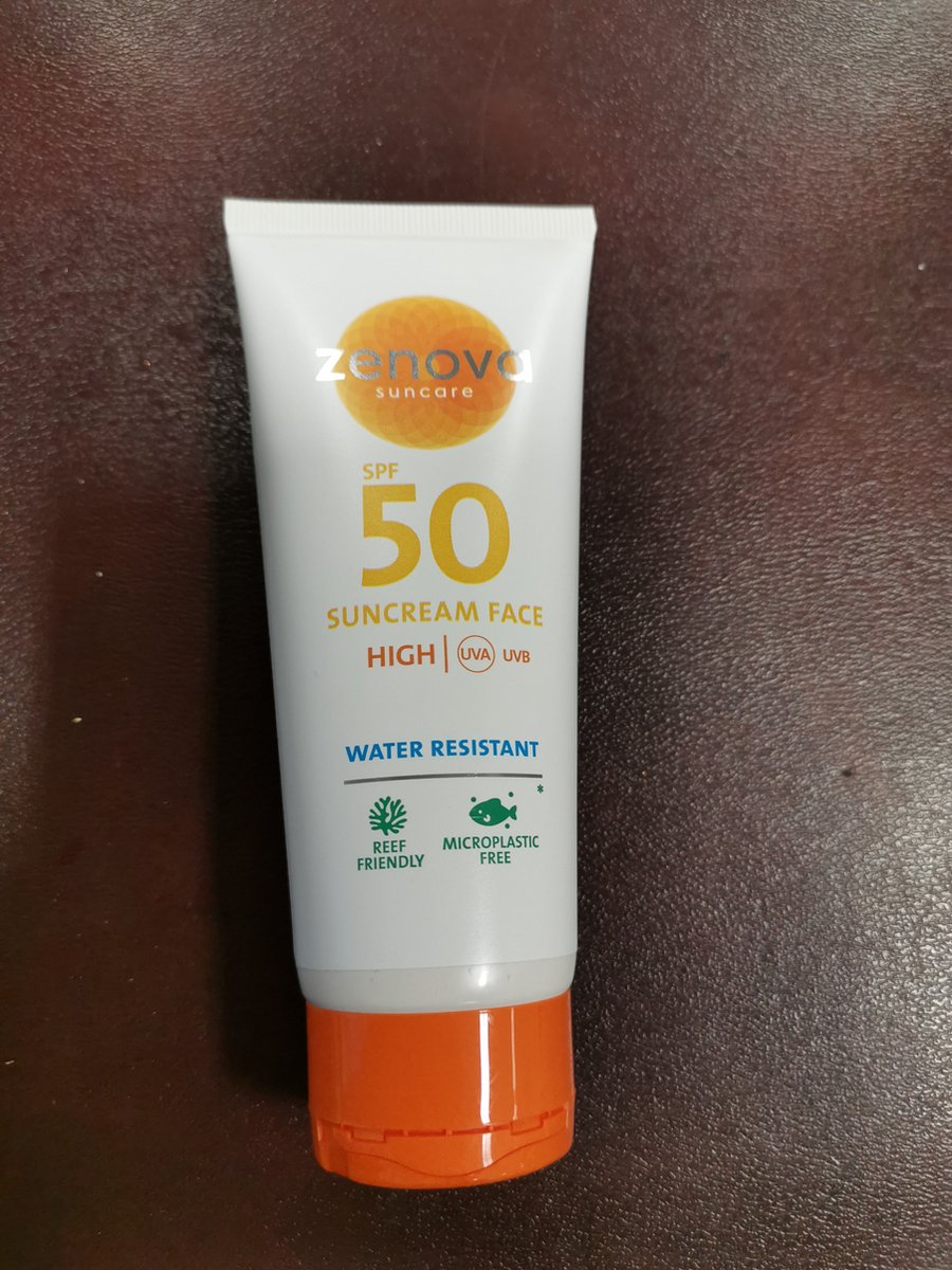 3xZenova suncare factor 50 waterbestendig 100ml(903) – foto 2 – kavel bij GSD Auctions, Zoeterwoude