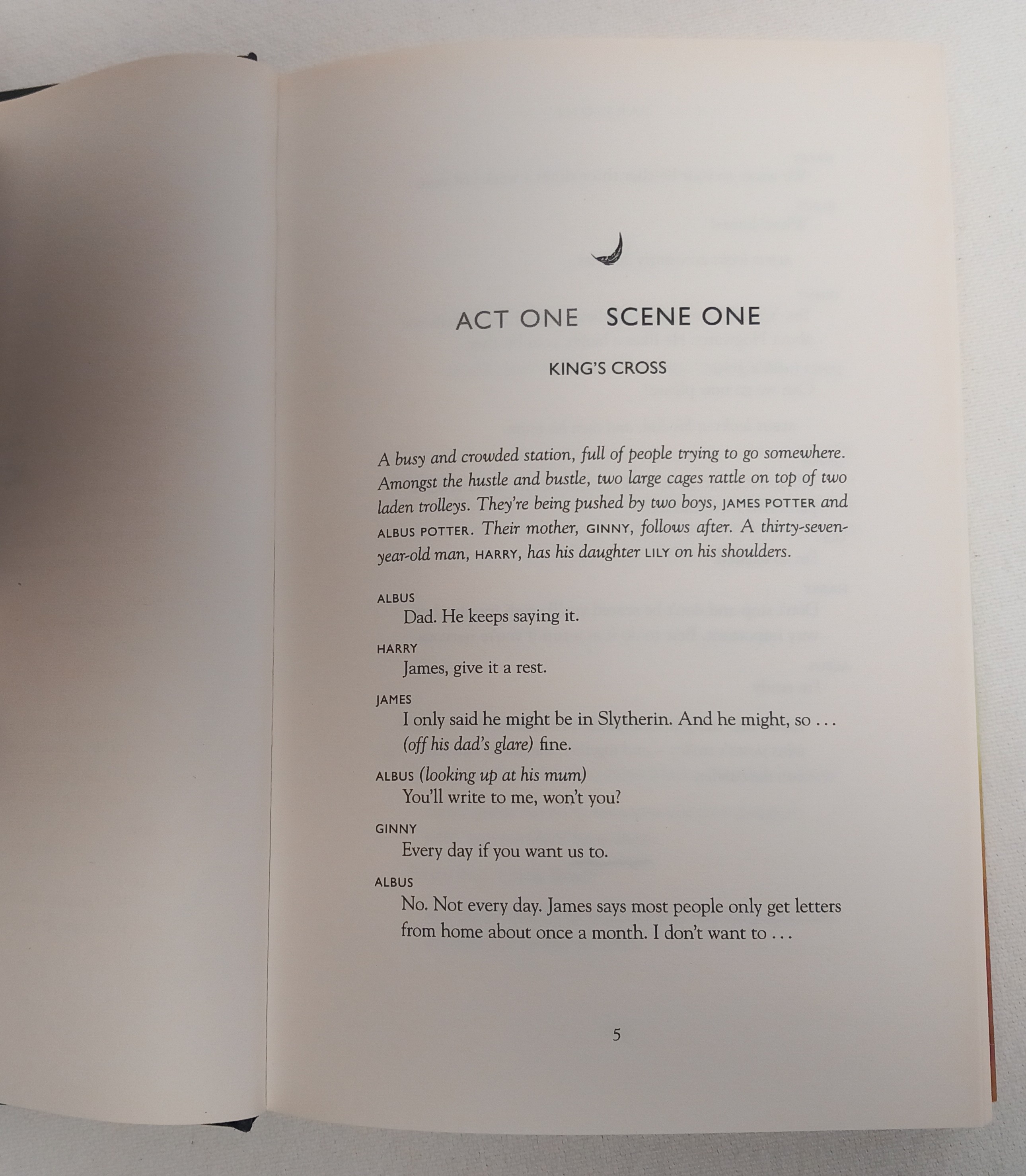 Harry Potter and the cursed child – foto 5 – kavel bij GSD Auctions, Zoeterwoude