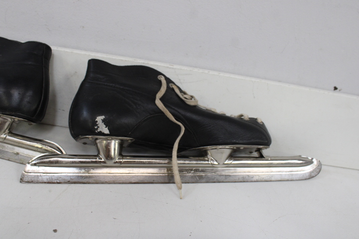 Viking schaatsen (noren) met beschermers' – foto 15 – kavel bij GSD Auctions, Zoeterwoude