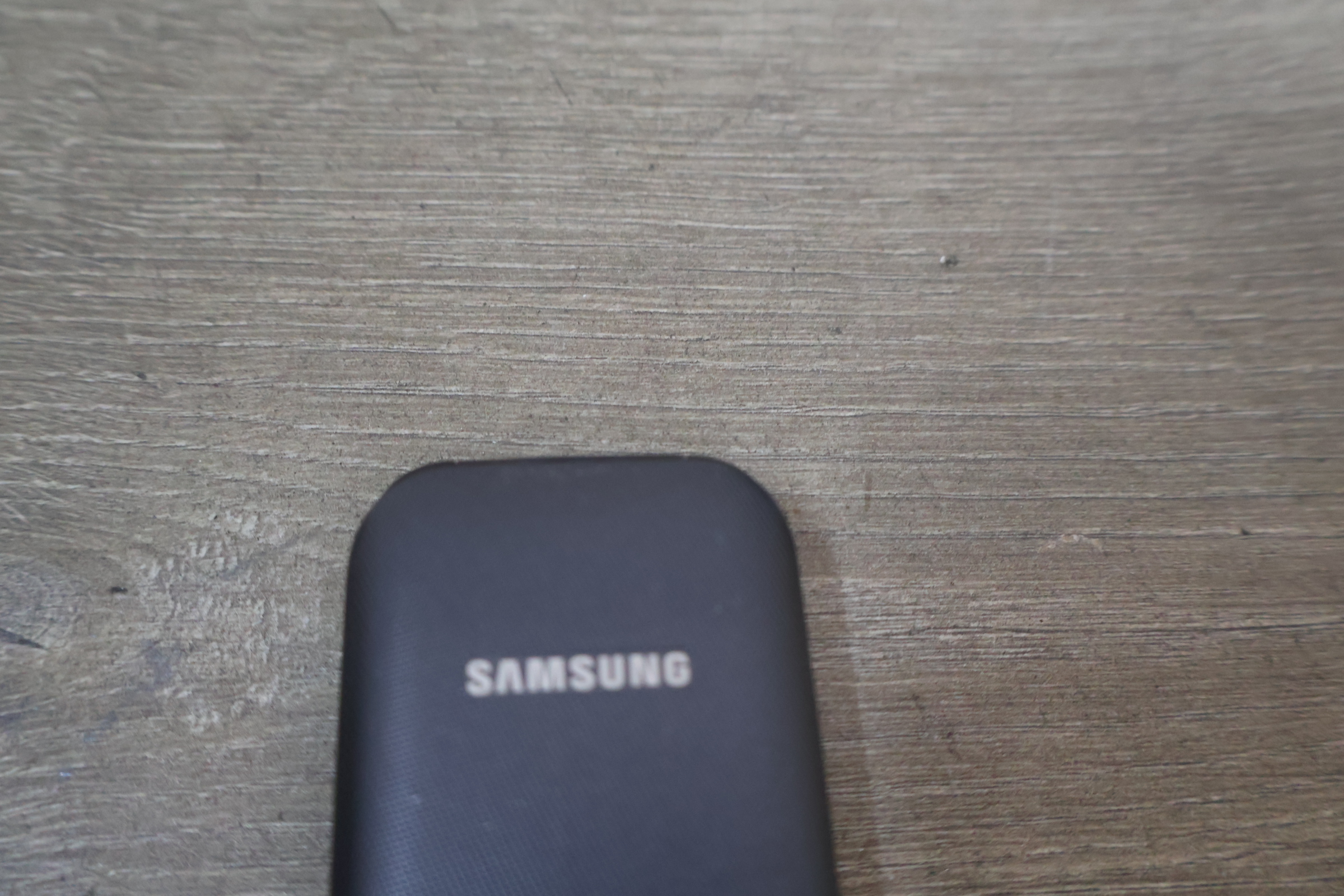 Samsung GT-E1270 klaptelefoon' – foto 9 – kavel bij GSD Auctions, Zoeterwoude