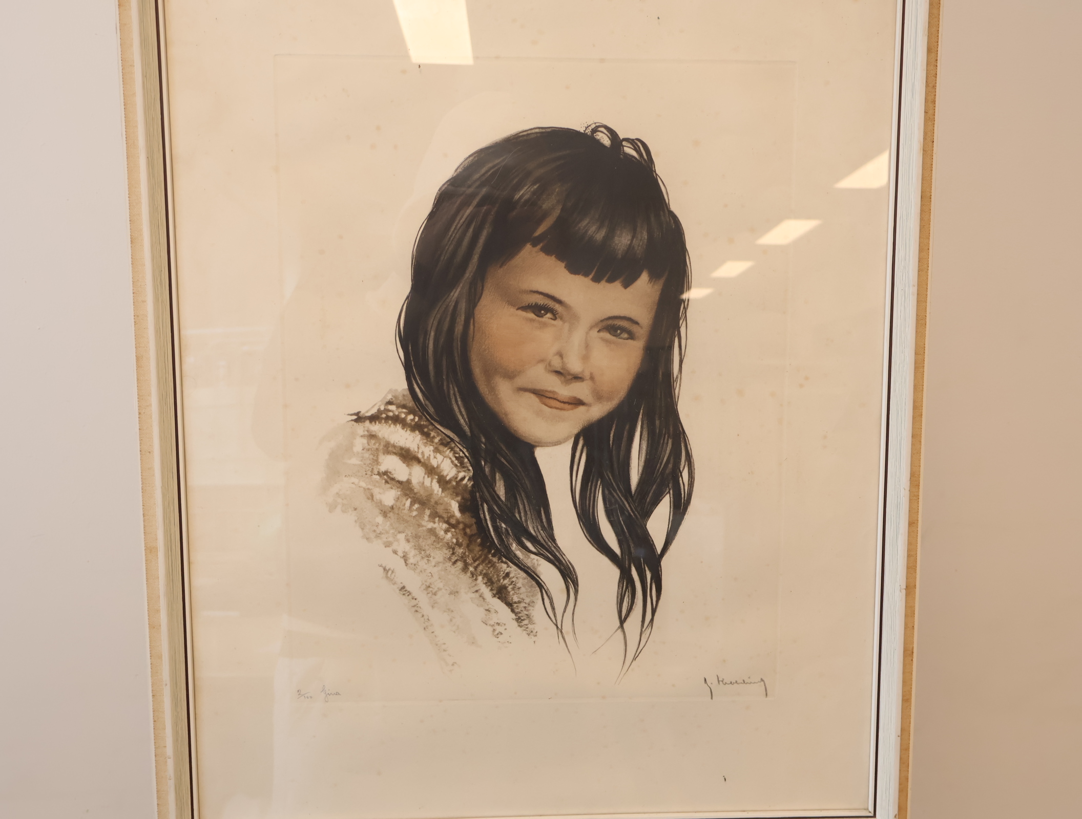 Ingelijste portrettekening van een meisje – foto 3 – kavel bij GSD Auctions, Zoeterwoude