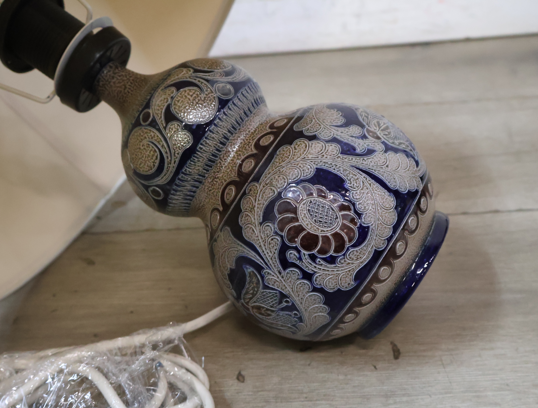Tafellamp met keramische voet – foto 15 – kavel bij GSD Auctions, Zoeterwoude