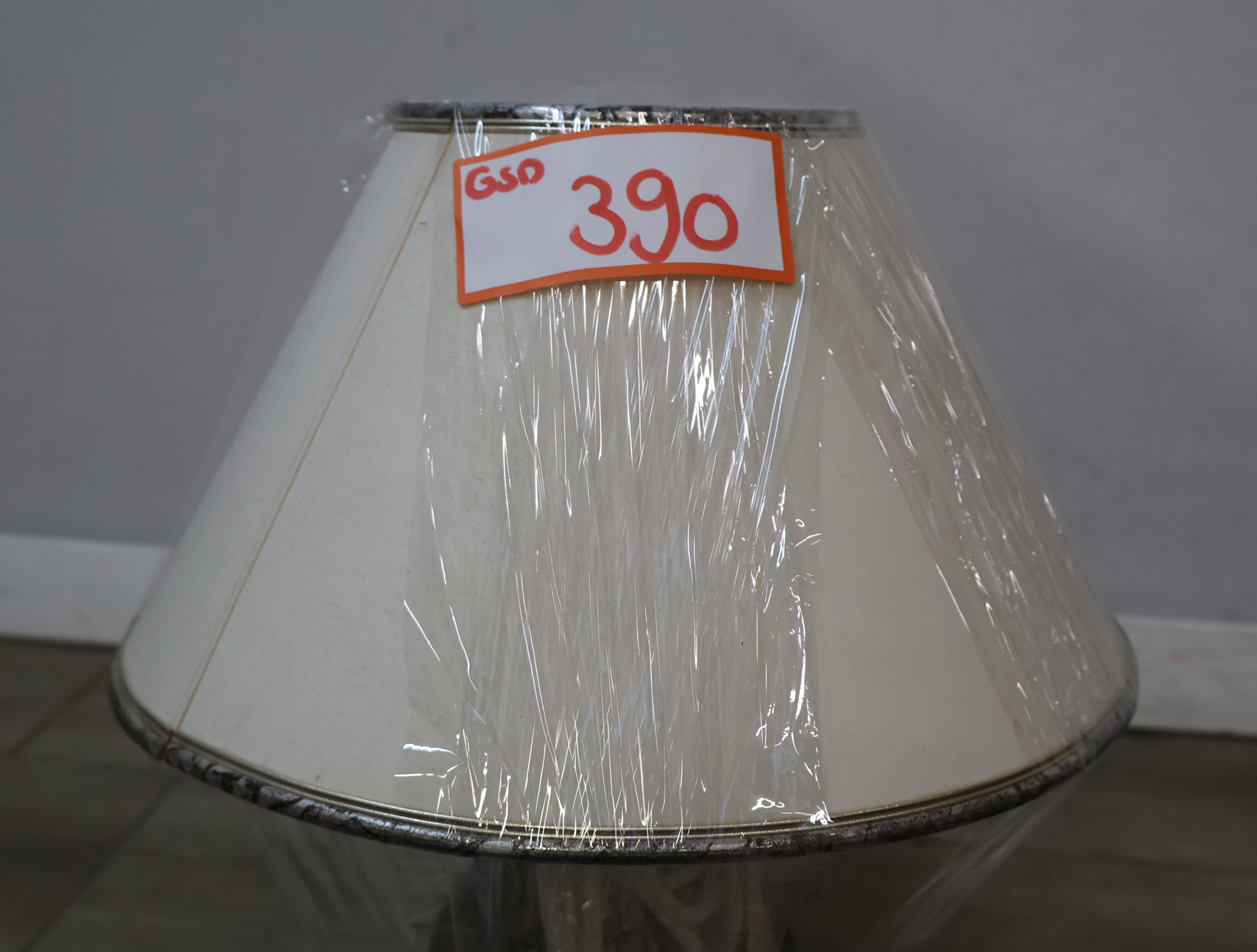 Tafellamp met keramische voet – foto 19 – kavel bij GSD Auctions, Zoeterwoude