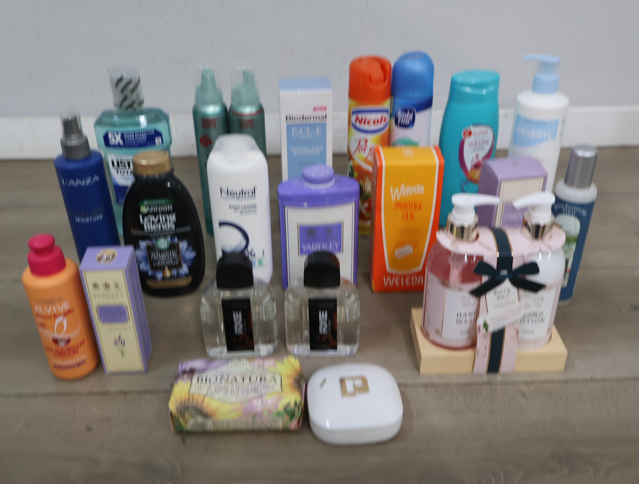 Diverse verzorgings-en schoonheidsproducten – foto 5 – kavel bij GSD Auctions, Zoeterwoude