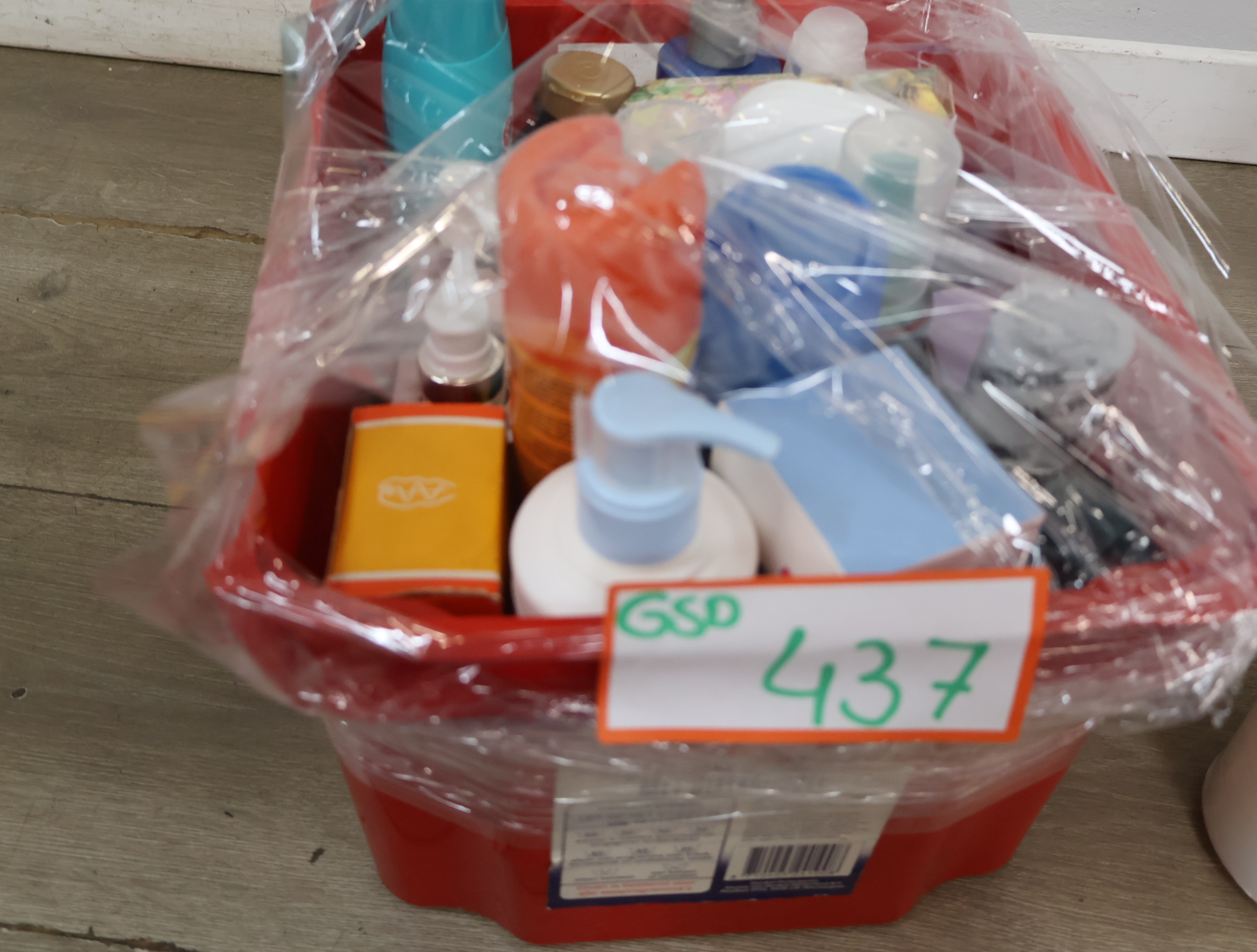 Diverse verzorgings-en schoonheidsproducten – foto 15 – kavel bij GSD Auctions, Zoeterwoude