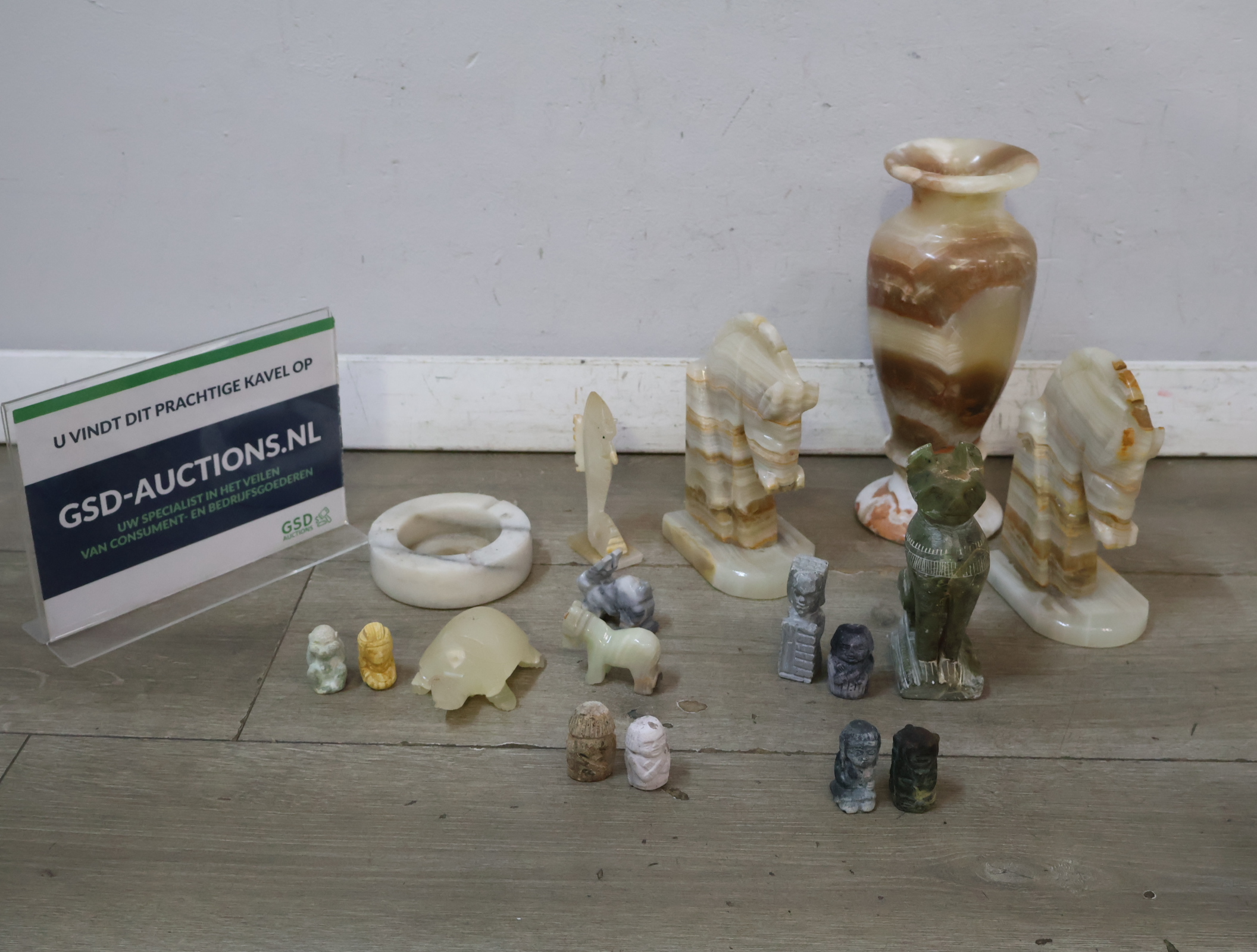 Set decoratieve Marmeren beeldjes – foto 2 – kavel bij GSD Auctions, Zoeterwoude