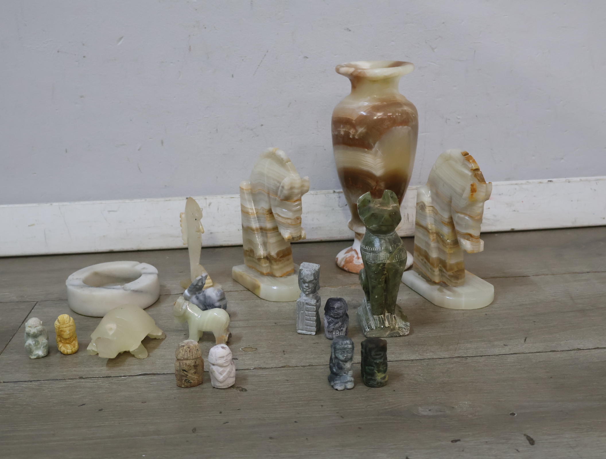 Set decoratieve Marmeren beeldjes – foto 3 – kavel bij GSD Auctions, Zoeterwoude