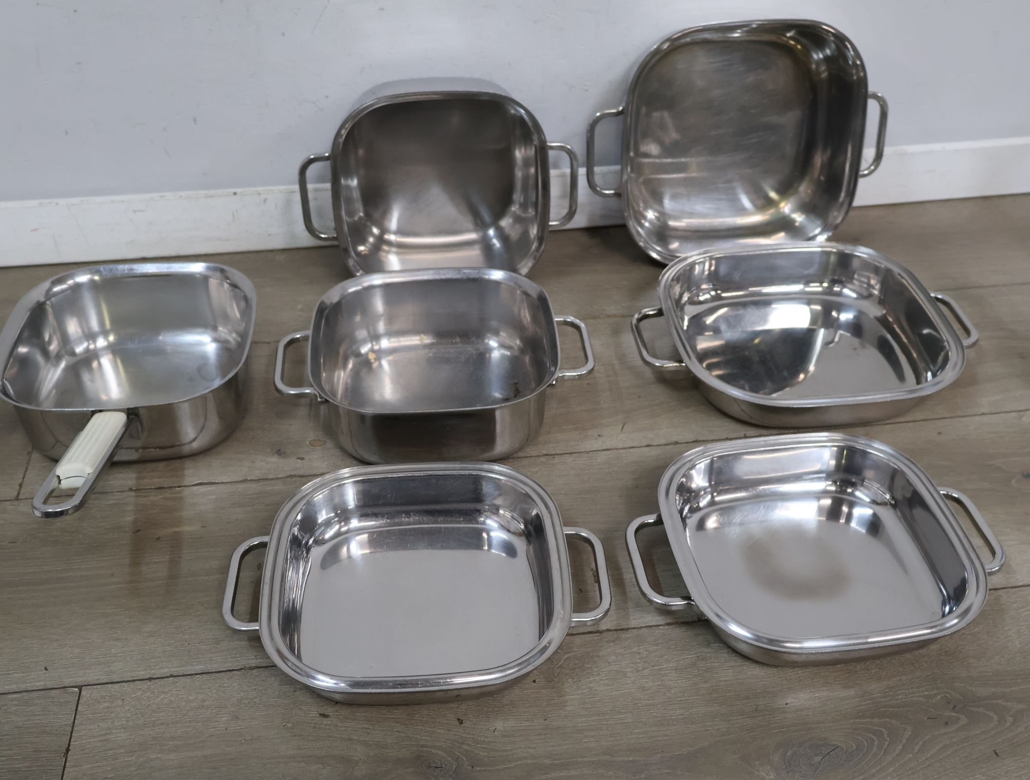 Set roestvrijstalen pannen – foto 3 – kavel bij GSD Auctions, Zoeterwoude
