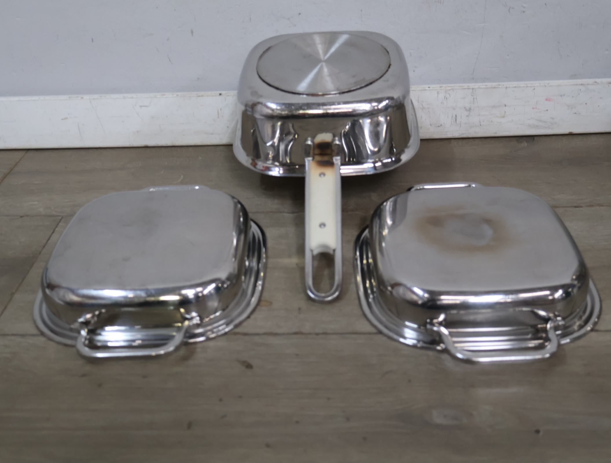 Set roestvrijstalen pannen – foto 7 – kavel bij GSD Auctions, Zoeterwoude