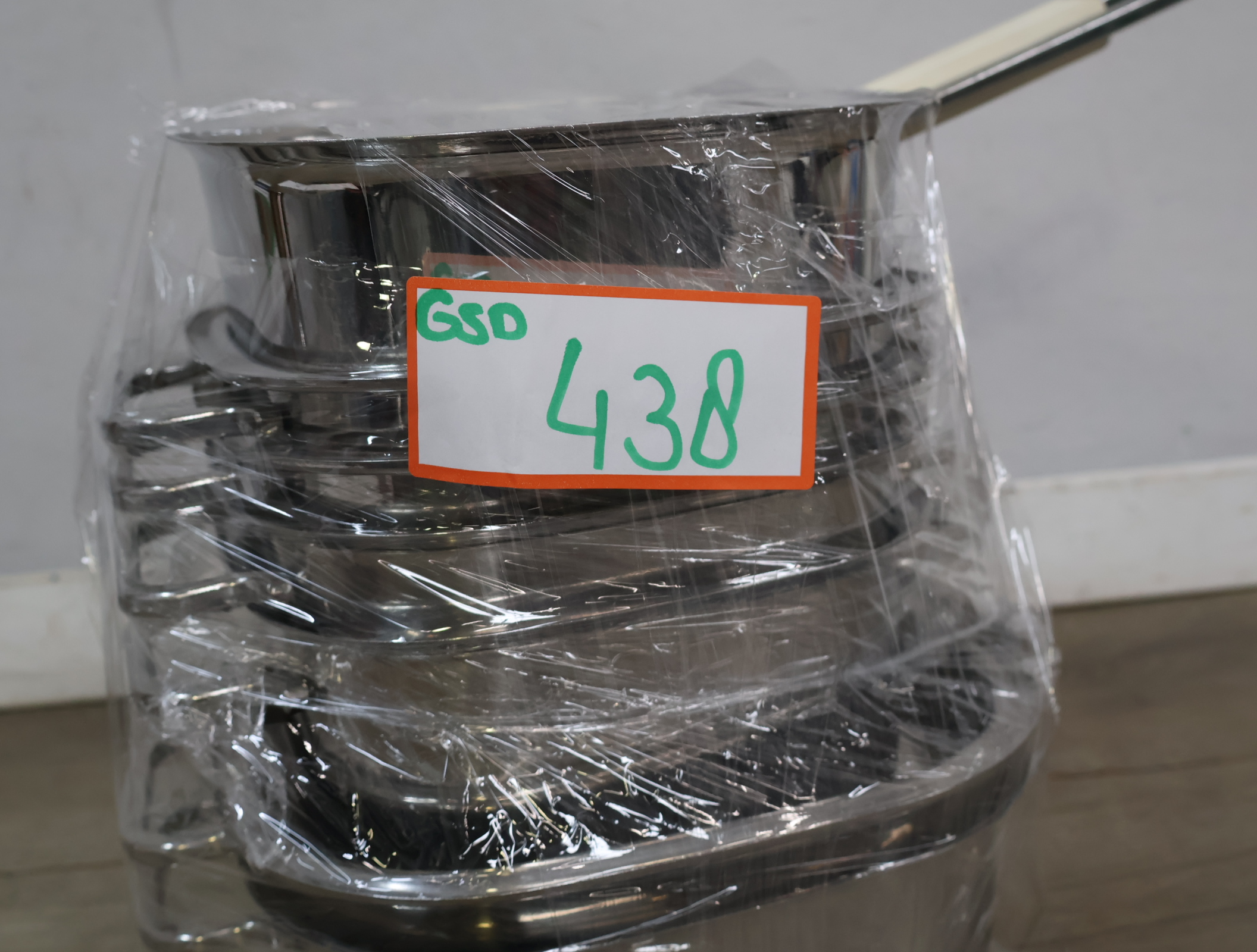 Set roestvrijstalen pannen – foto 12 – kavel bij GSD Auctions, Zoeterwoude