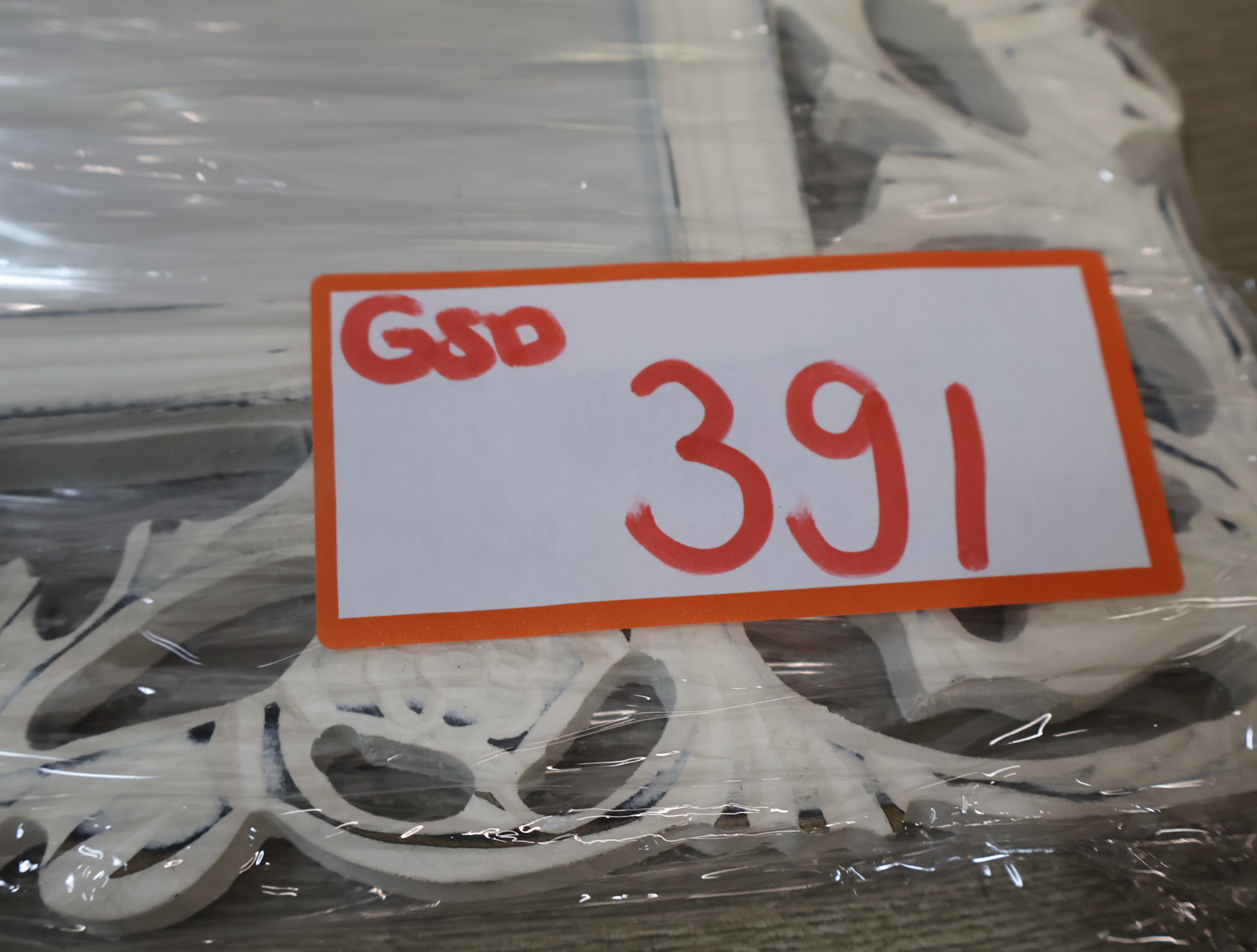 Witte houten spiegel met brocante lijst – foto 19 – kavel bij GSD Auctions, Zoeterwoude