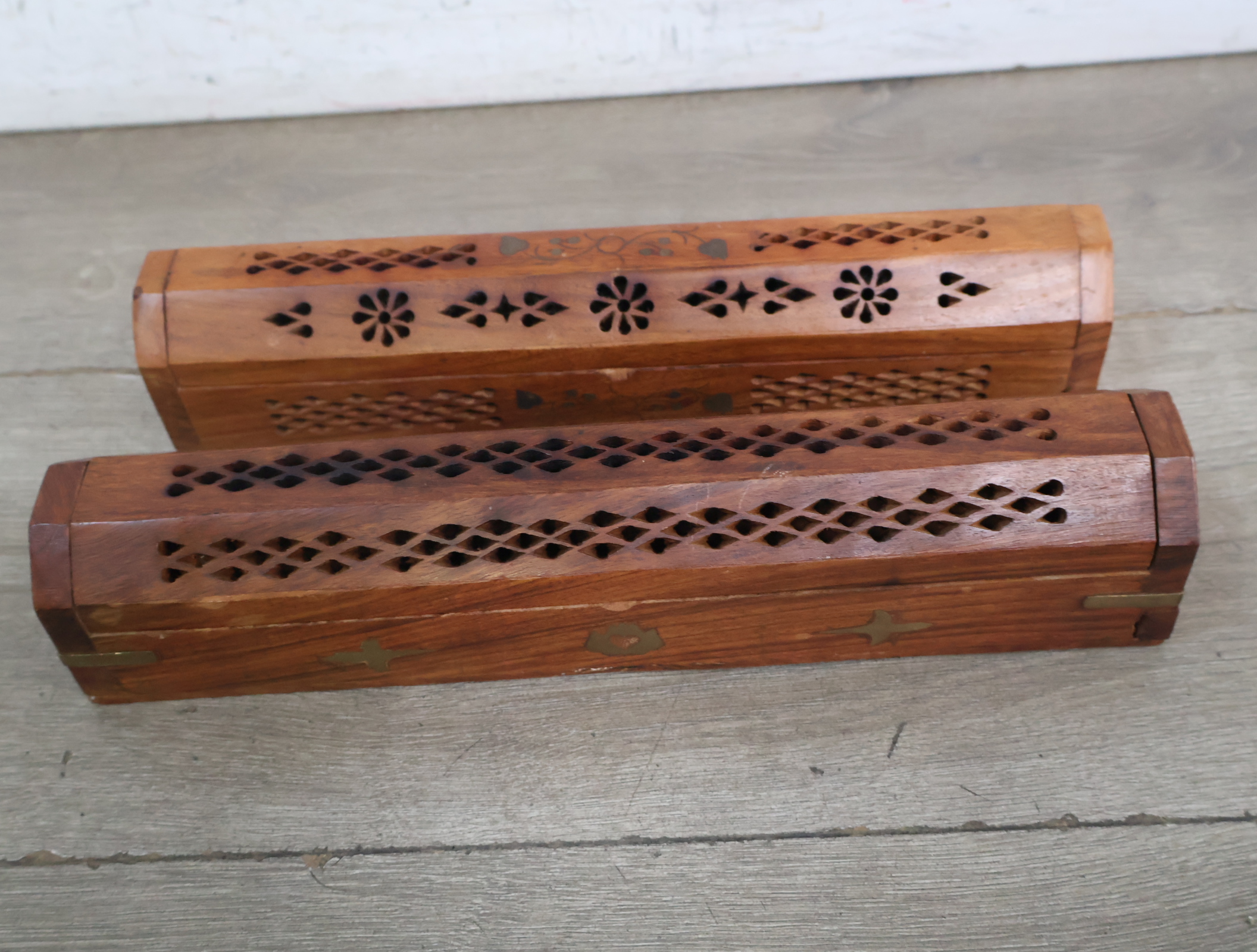 Set van 4 geurkaarsendoosjes – foto 9 – kavel bij GSD Auctions, Zoeterwoude