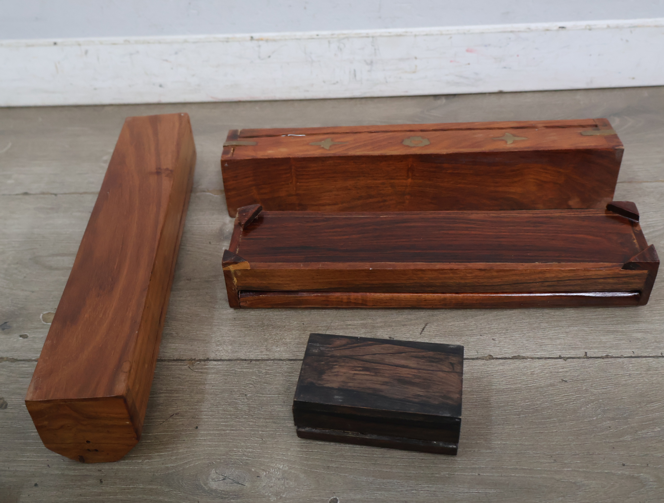 Set van 4 geurkaarsendoosjes – foto 17 – kavel bij GSD Auctions, Zoeterwoude