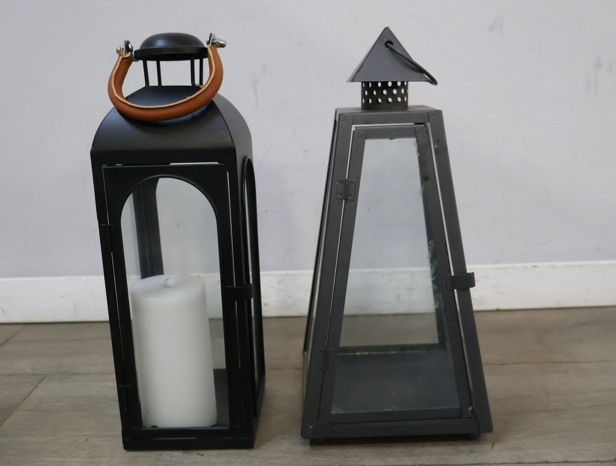 Set van twee windlichten – foto 4 – kavel bij GSD Auctions, Zoeterwoude