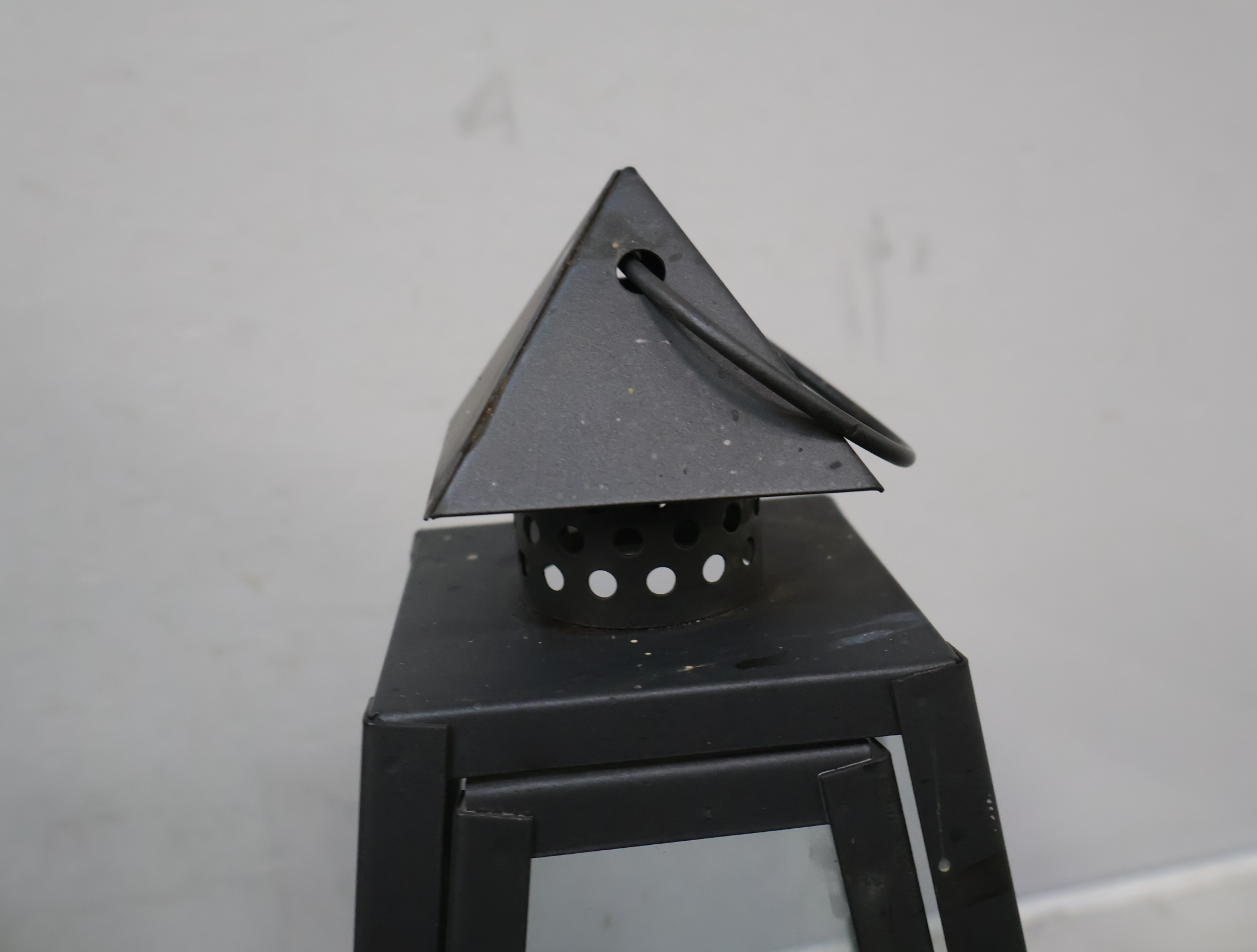Set van twee windlichten – foto 12 – kavel bij GSD Auctions, Zoeterwoude