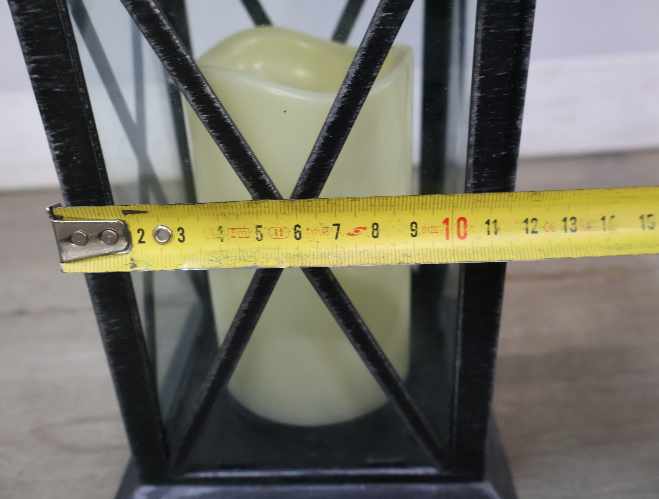 Set van 2 zwarte metalen lantaarns met LED-kaars – foto 13 – kavel bij GSD Auctions, Zoeterwoude