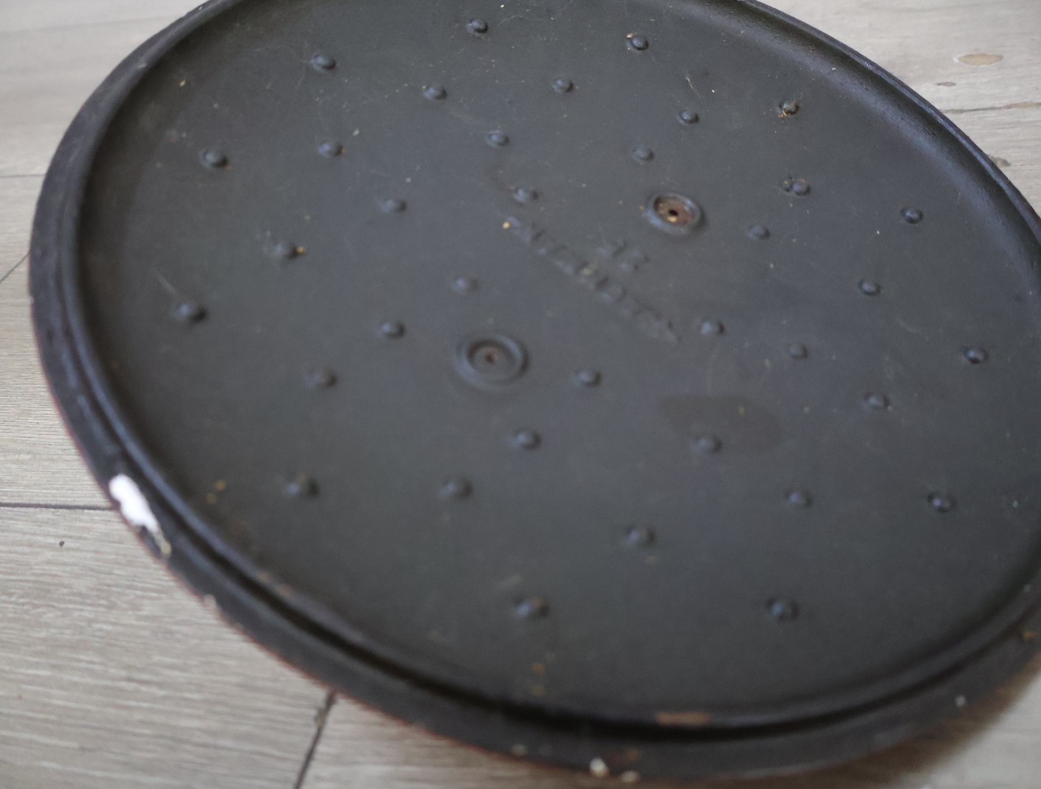 Gietijzeren braadpan met deksel – foto 10 – kavel bij GSD Auctions, Zoeterwoude
