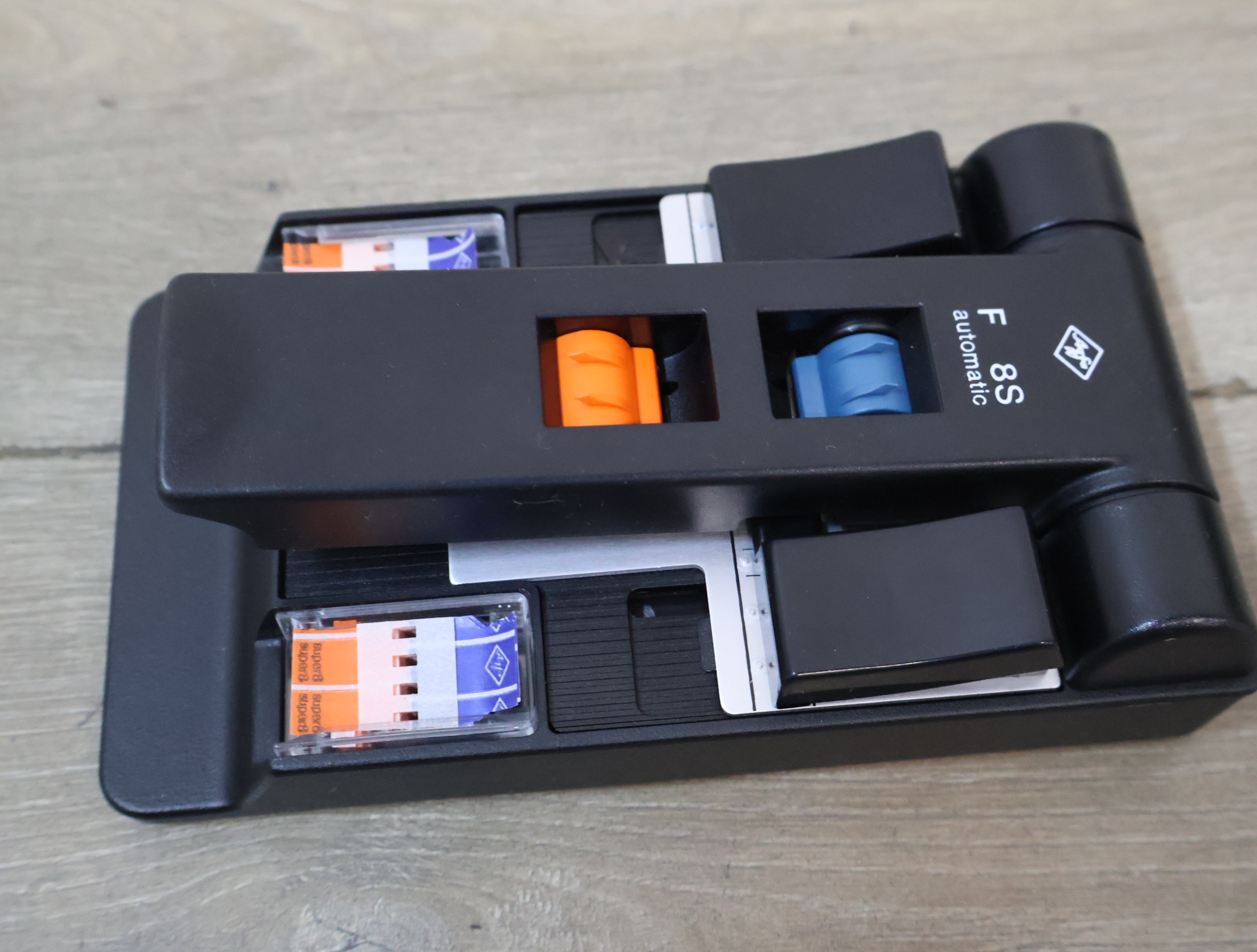 F8 S automatic Klebepresse lijmpers – foto 6 – kavel bij GSD Auctions, Zoeterwoude