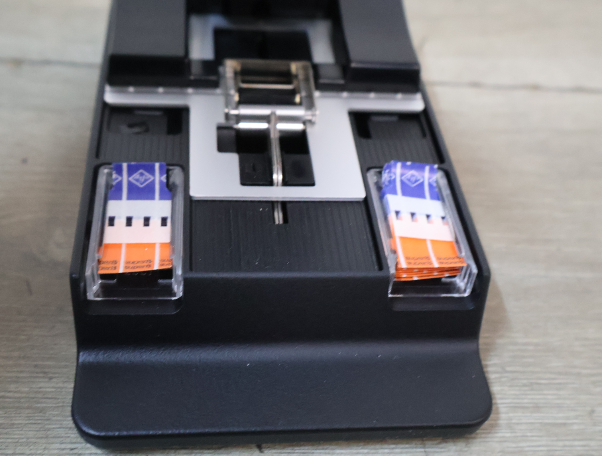 F8 S automatic Klebepresse lijmpers – foto 7 – kavel bij GSD Auctions, Zoeterwoude