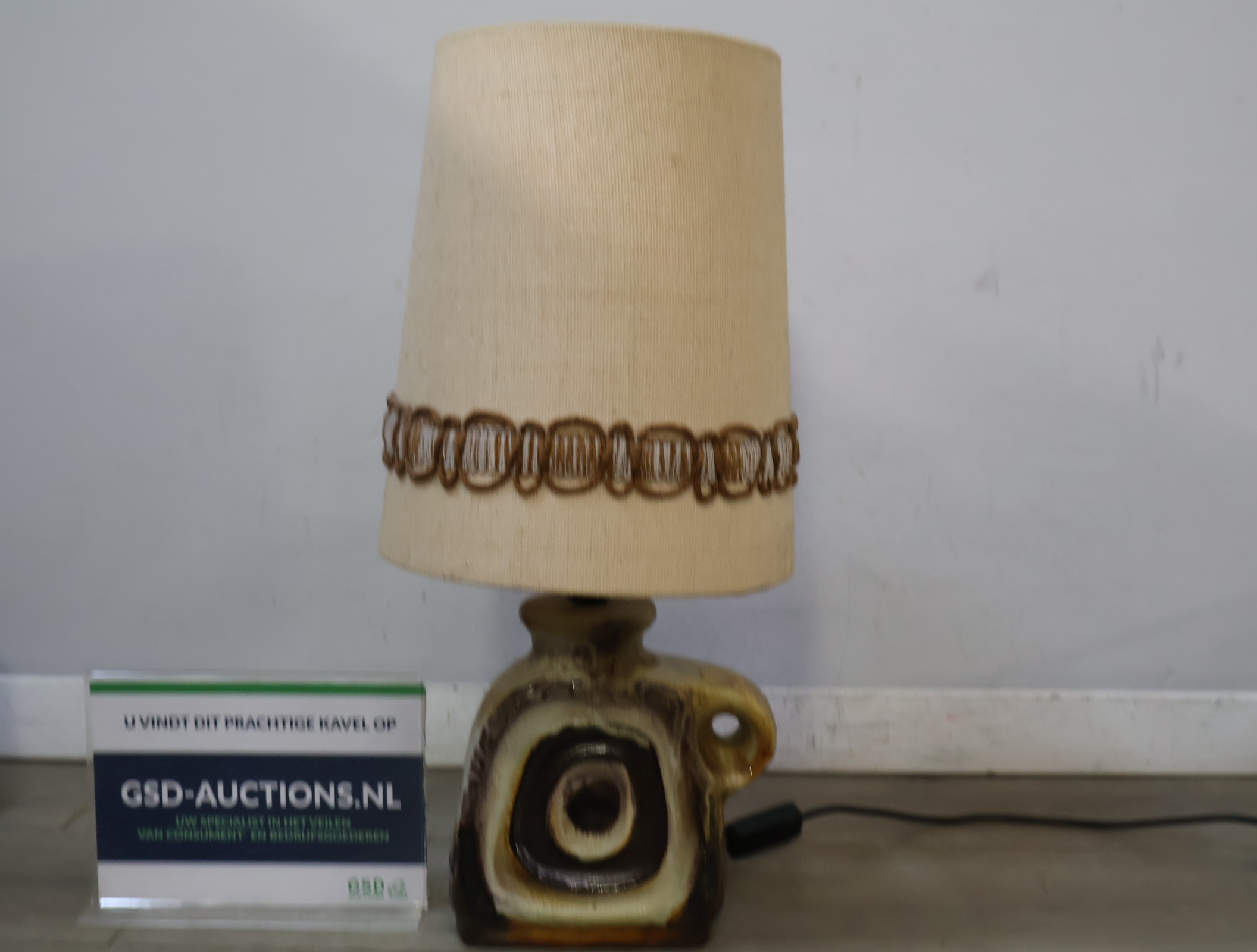 Klassieke Keramische Tafellamp - Jaren '70 – kavel bij GSD Auctions, Zoeterwoude