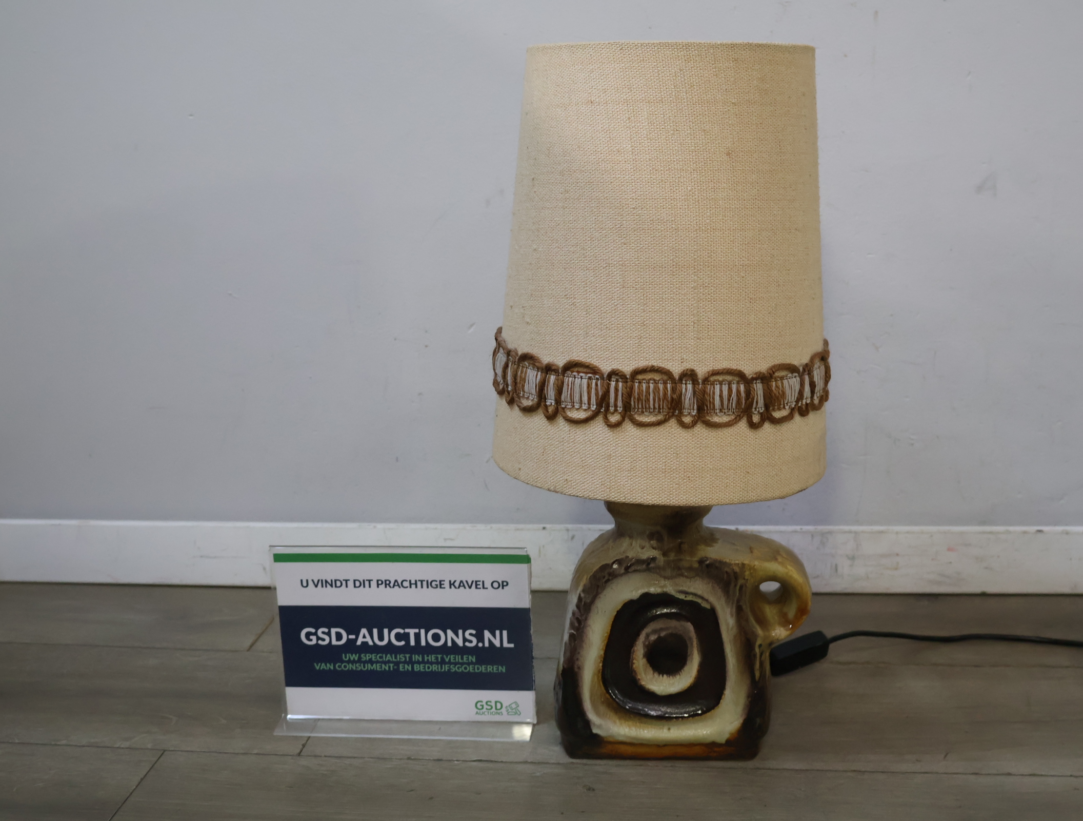 Klassieke Keramische Tafellamp - Jaren '70 – foto 2 – kavel bij GSD Auctions, Zoeterwoude