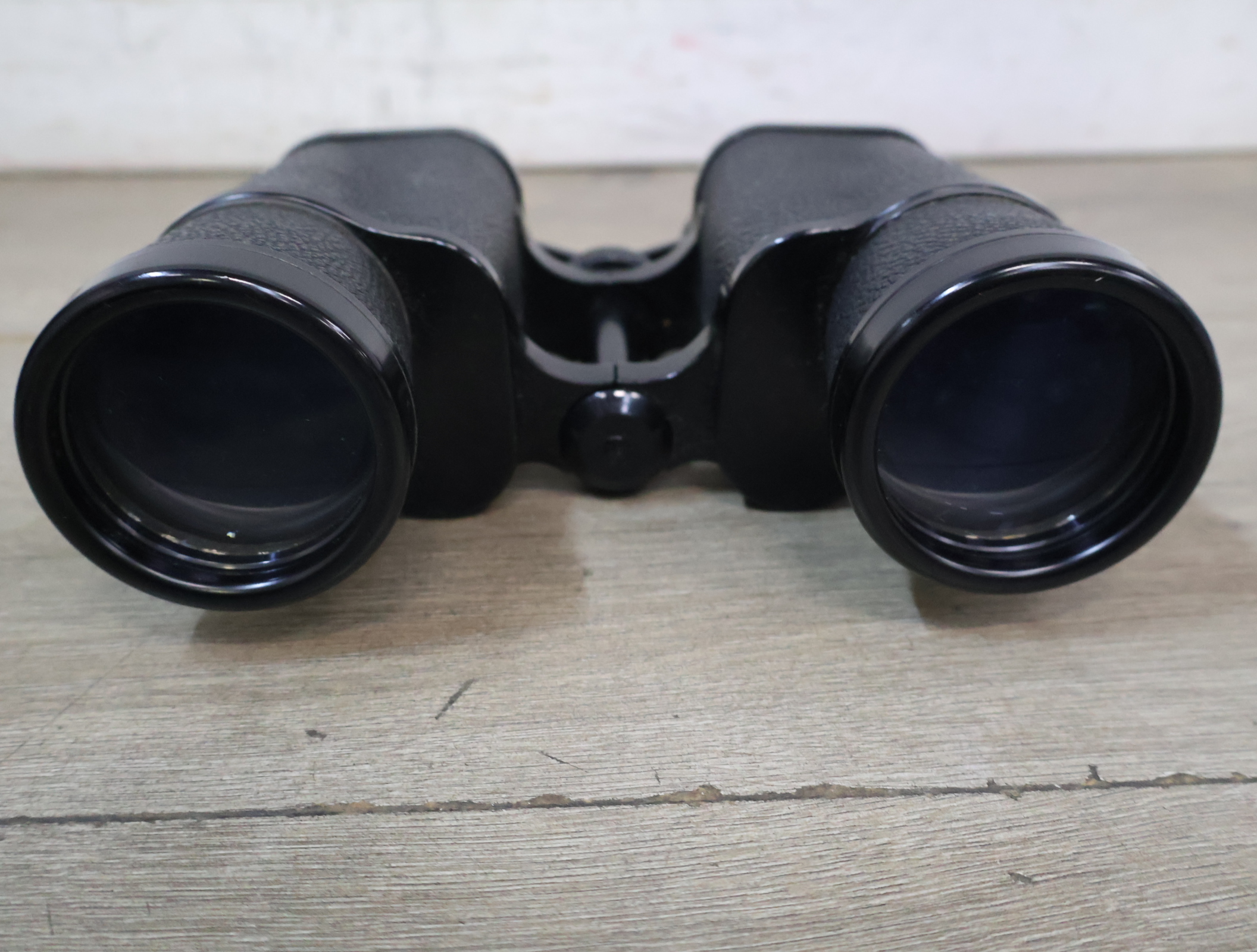 Minolta camera flitser, diffusor en verrekijker in etui – foto 11 – kavel bij GSD Auctions, Zoeterwoude