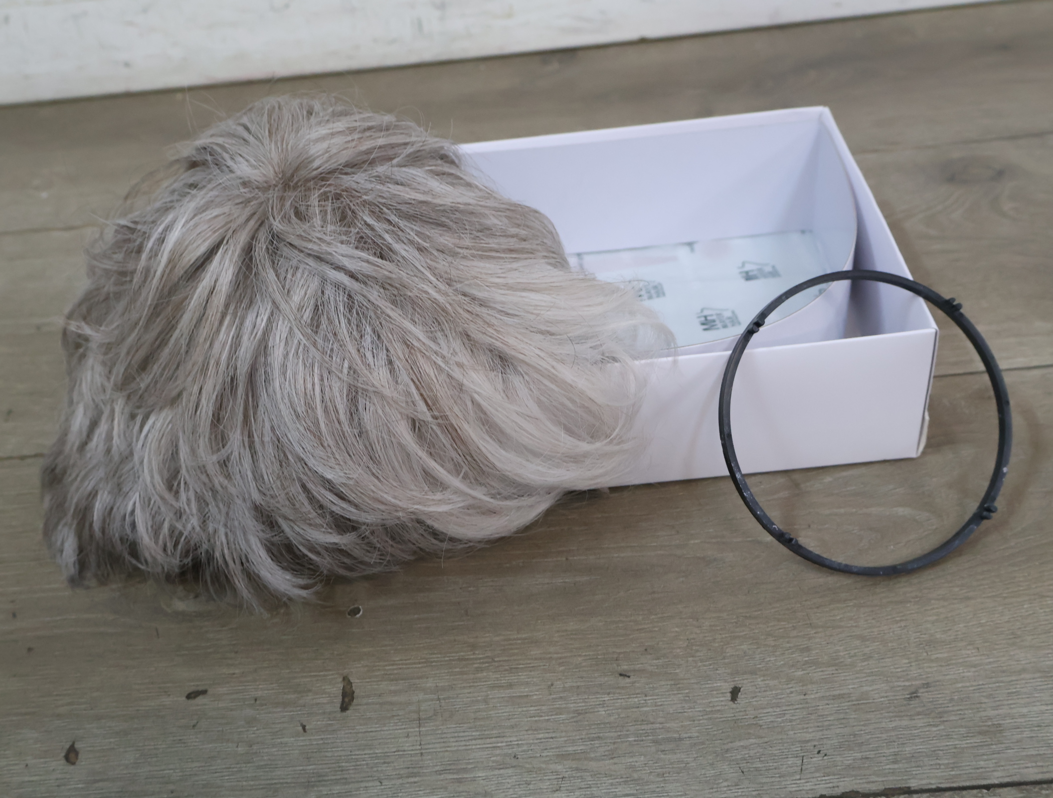 Gisela Mayer MH Hair pruik grijs – foto 5 – kavel bij GSD Auctions, Zoeterwoude
