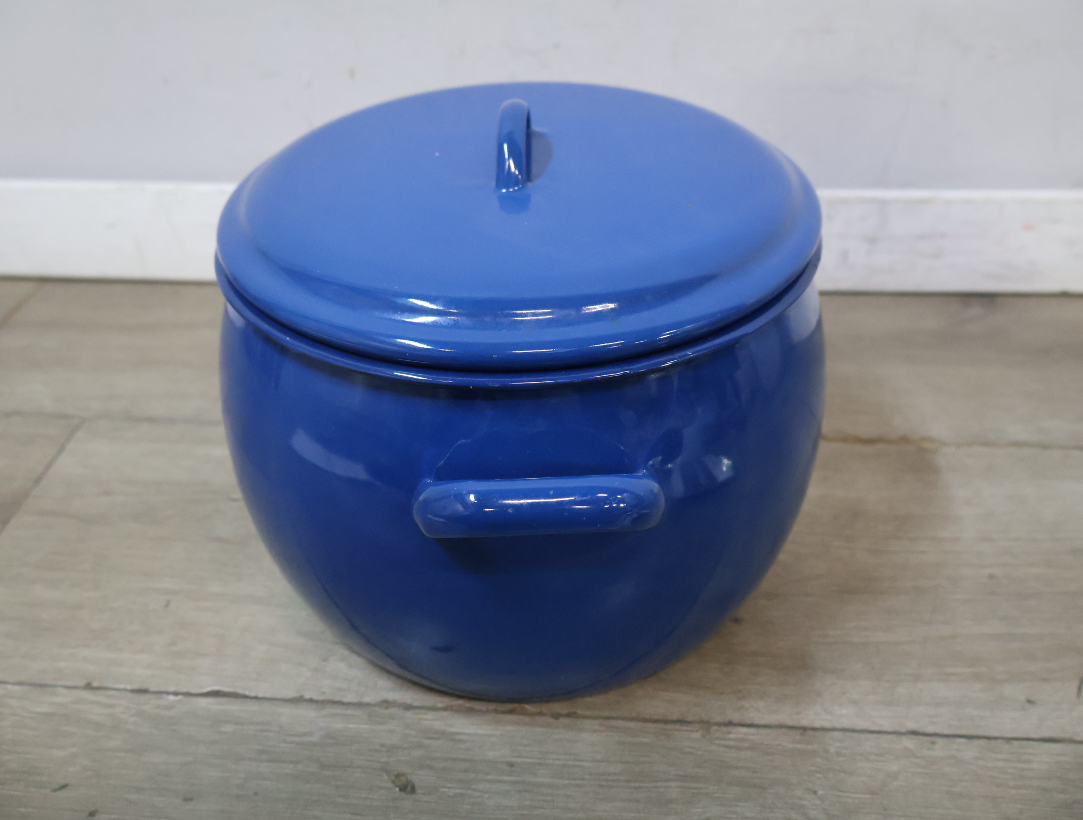 Blauwe geëmailleerde braadpan – foto 7 – kavel bij GSD Auctions, Zoeterwoude