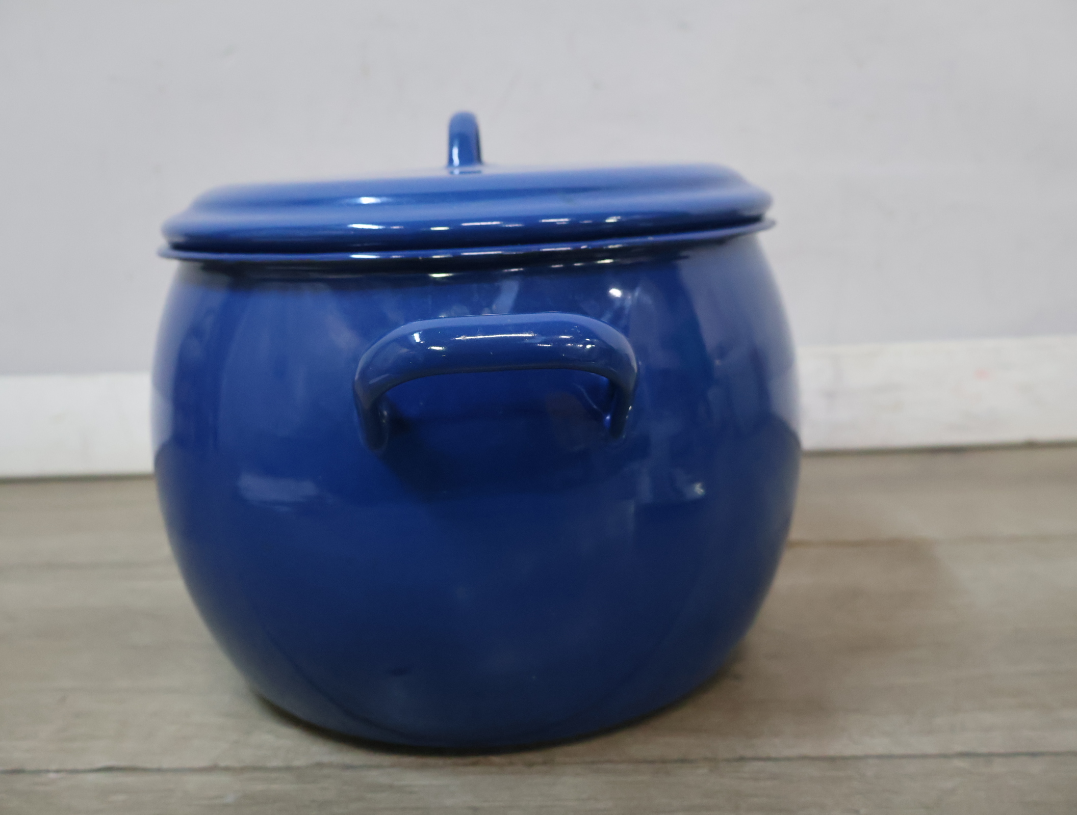 Blauwe geëmailleerde braadpan – foto 8 – kavel bij GSD Auctions, Zoeterwoude