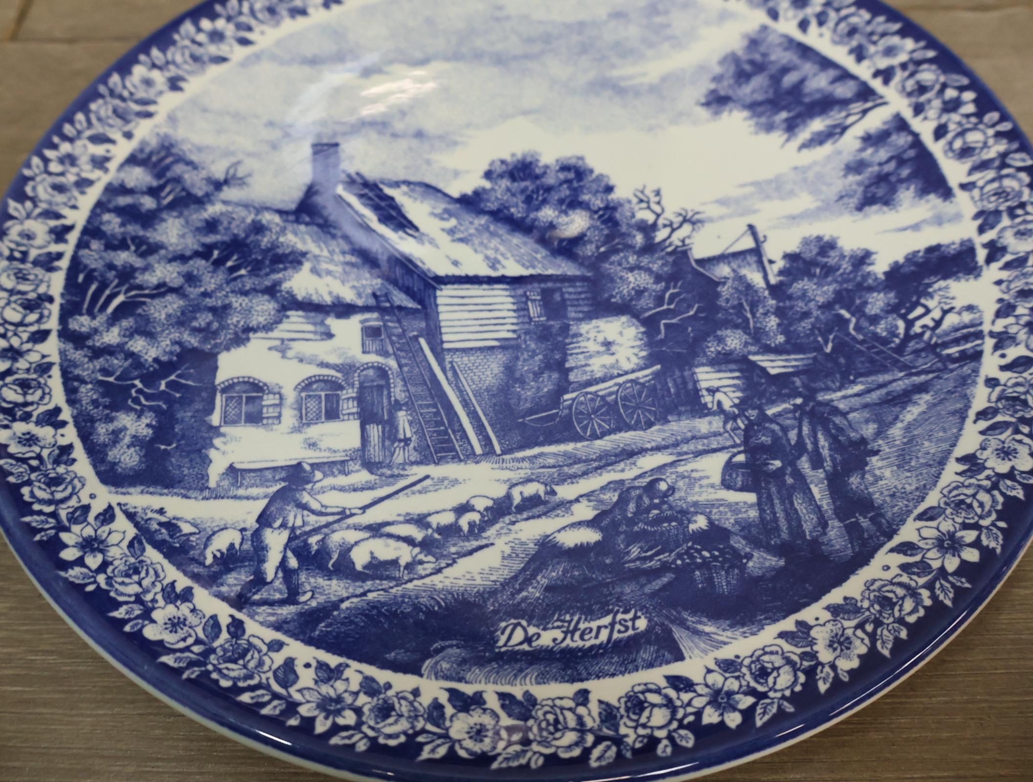 Blauw-wit aardewerk bordenset – foto 8 – kavel bij GSD Auctions, Zoeterwoude