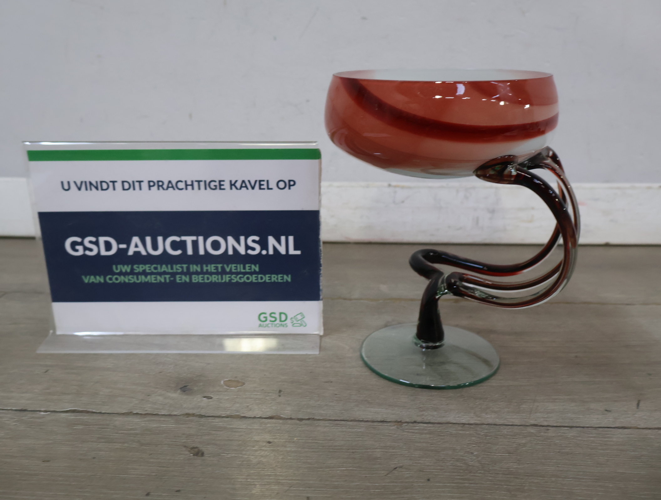 Glazen design vaas – kavel bij GSD Auctions, Zoeterwoude