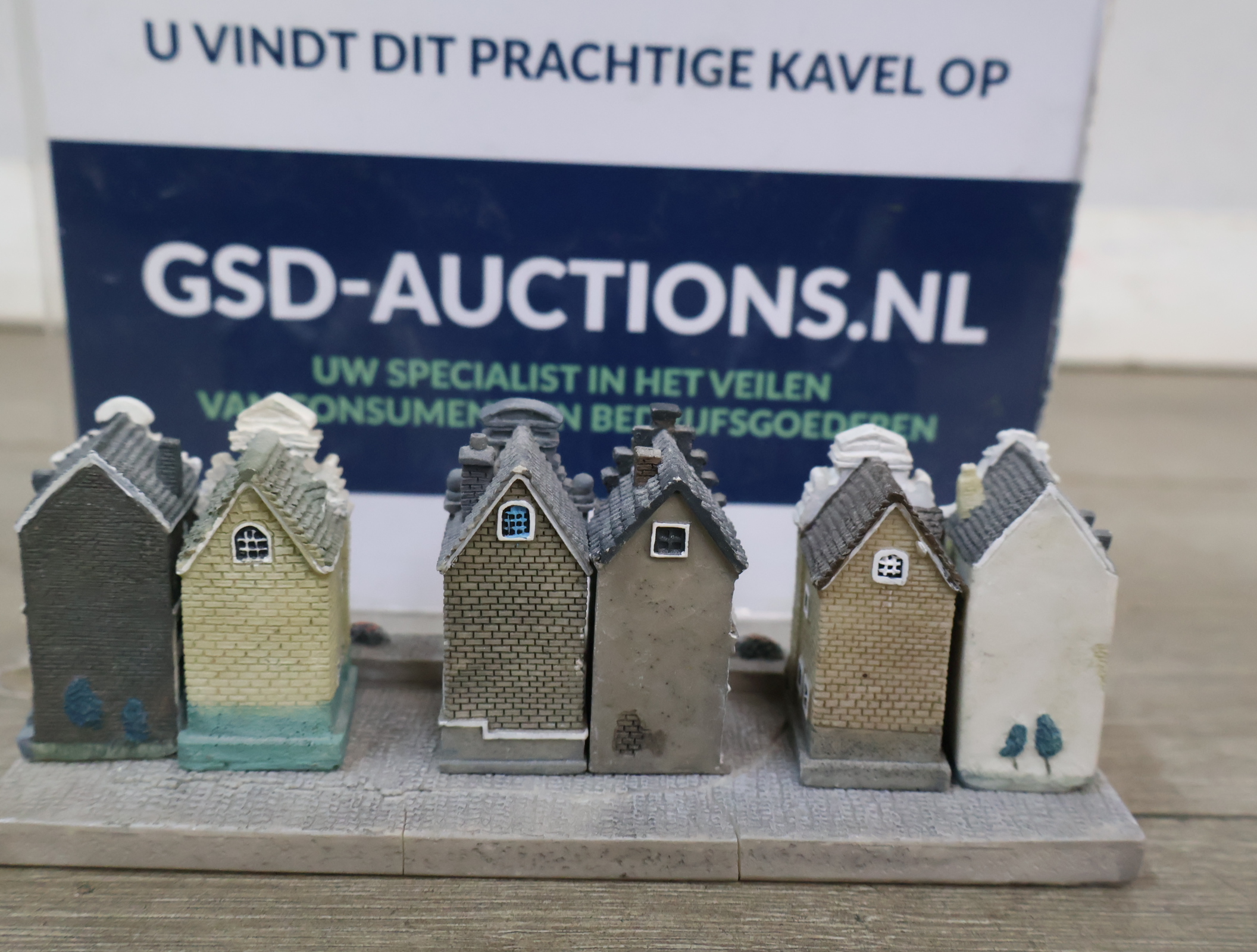 Miniatuur Amsterdamse grachtenhuizen decoratie – foto 2 – kavel bij GSD Auctions, Zoeterwoude