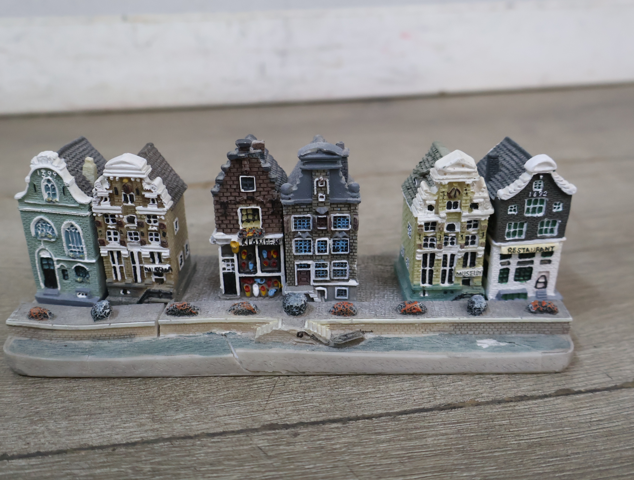 Miniatuur Amsterdamse grachtenhuizen decoratie – foto 5 – kavel bij GSD Auctions, Zoeterwoude