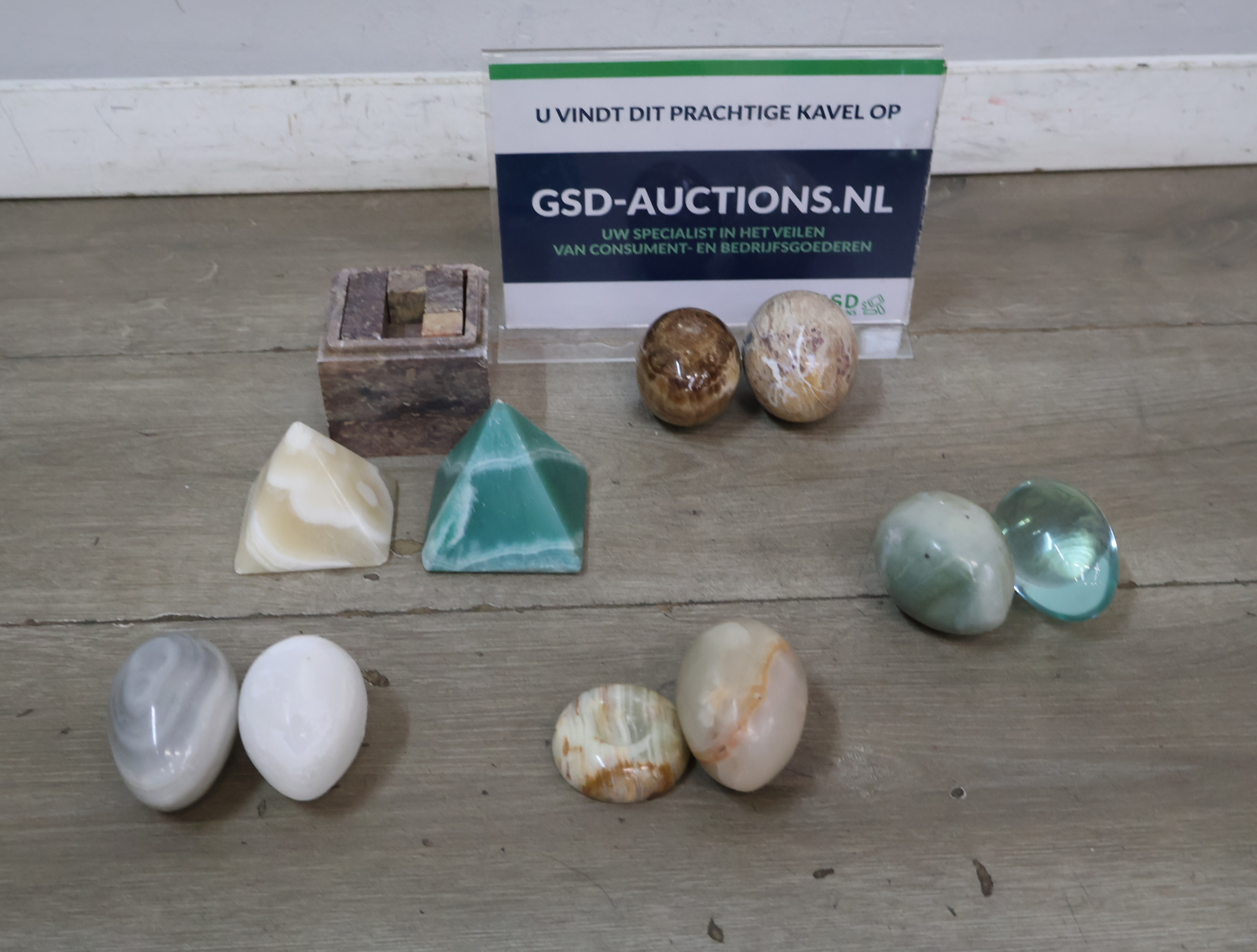 Set van diverse gepolijste en geslepen stenen – foto 2 – kavel bij GSD Auctions, Zoeterwoude