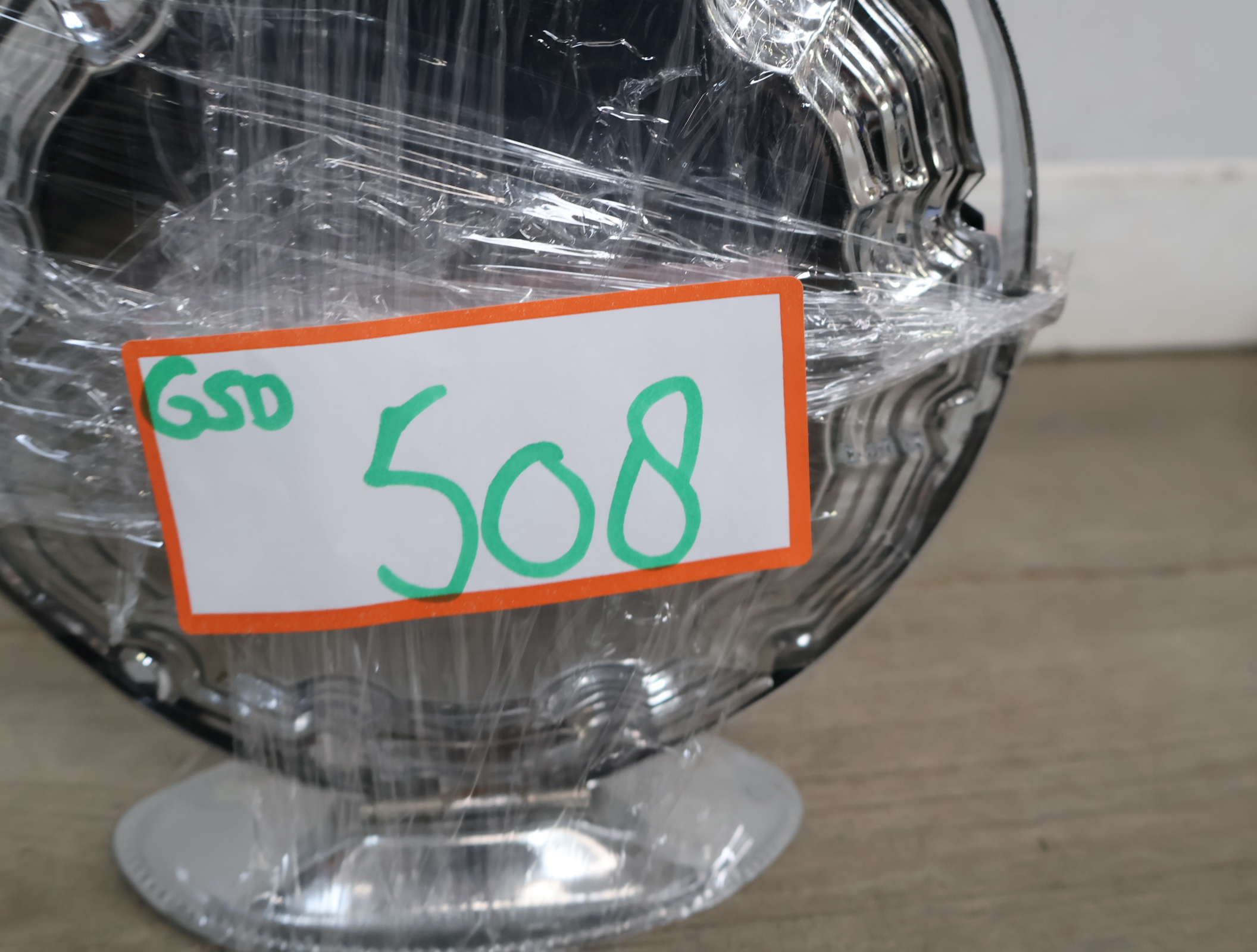 Verzilverde etagère met drie borden – foto 14 – kavel bij GSD Auctions, Zoeterwoude