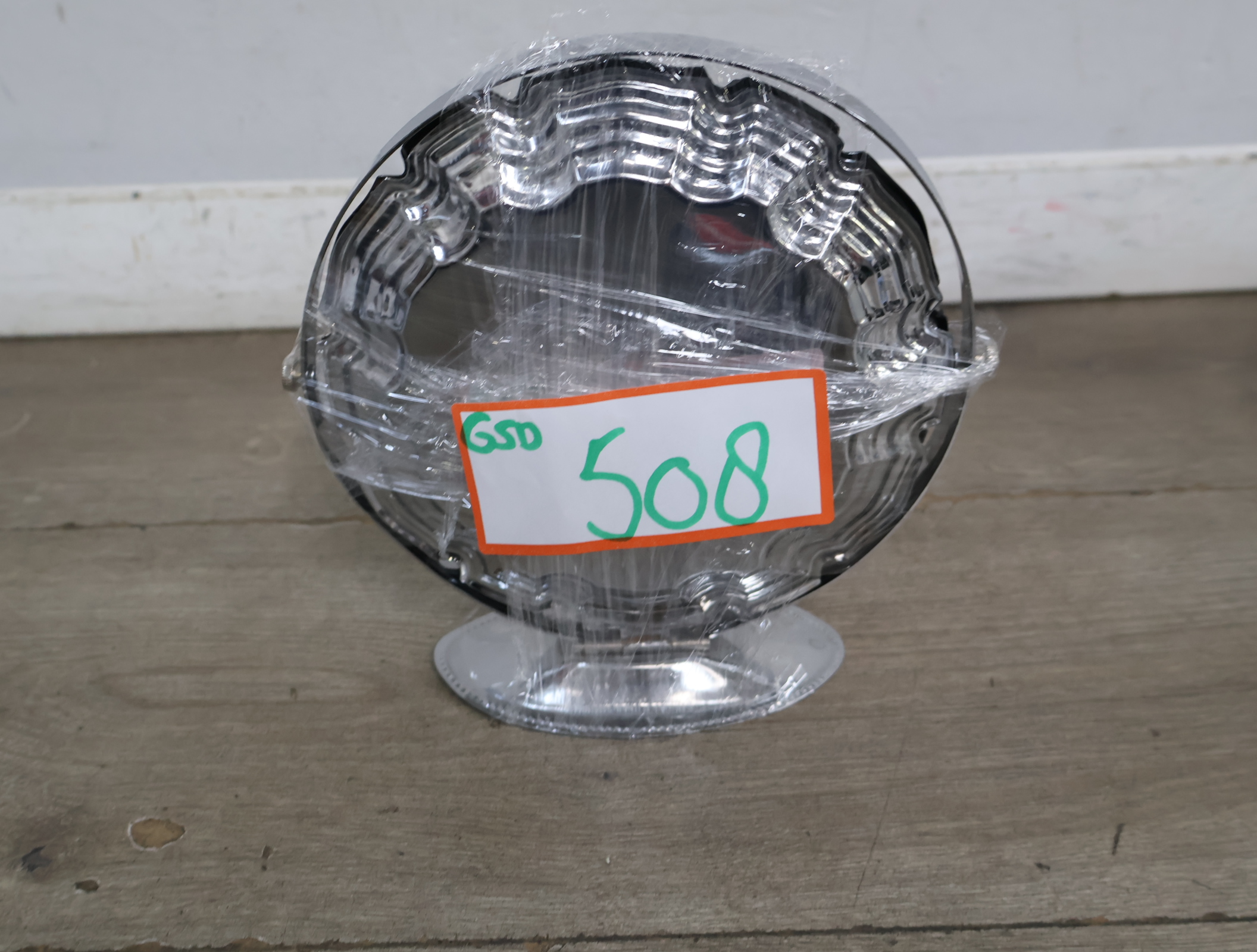 Verzilverde etagère met drie borden – foto 15 – kavel bij GSD Auctions, Zoeterwoude