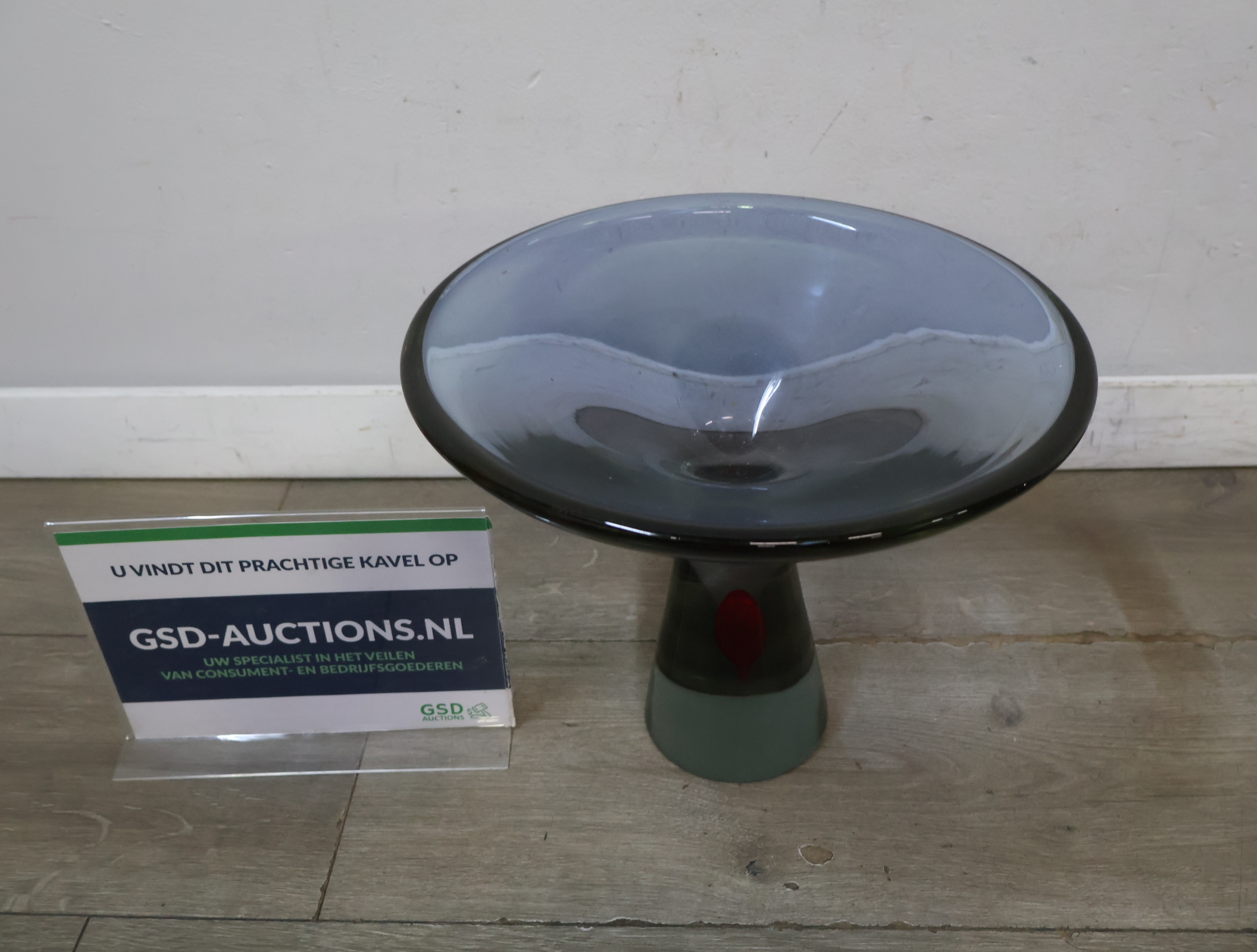 Glazen designer schaal – foto 2 – kavel bij GSD Auctions, Zoeterwoude