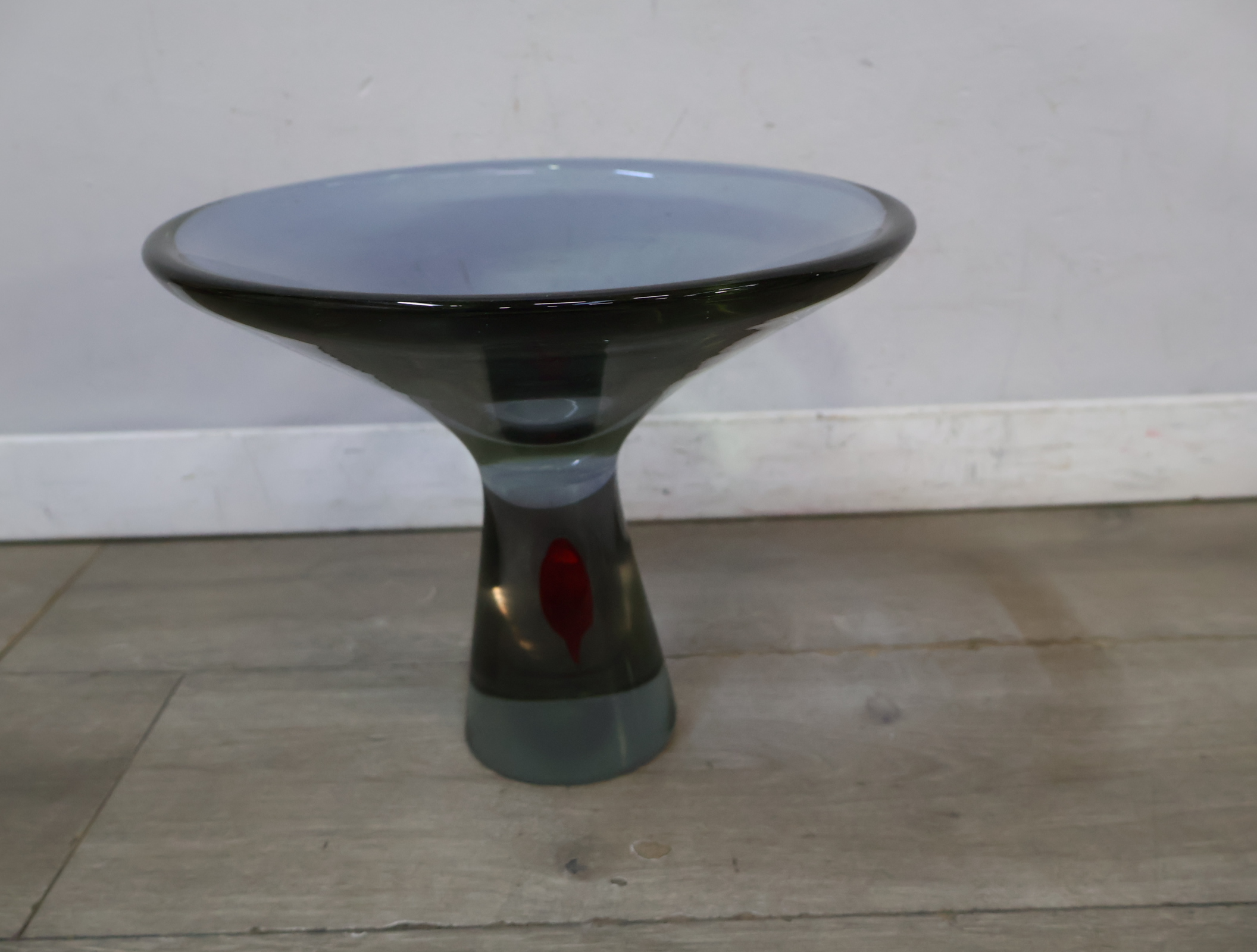 Glazen designer schaal – foto 3 – kavel bij GSD Auctions, Zoeterwoude