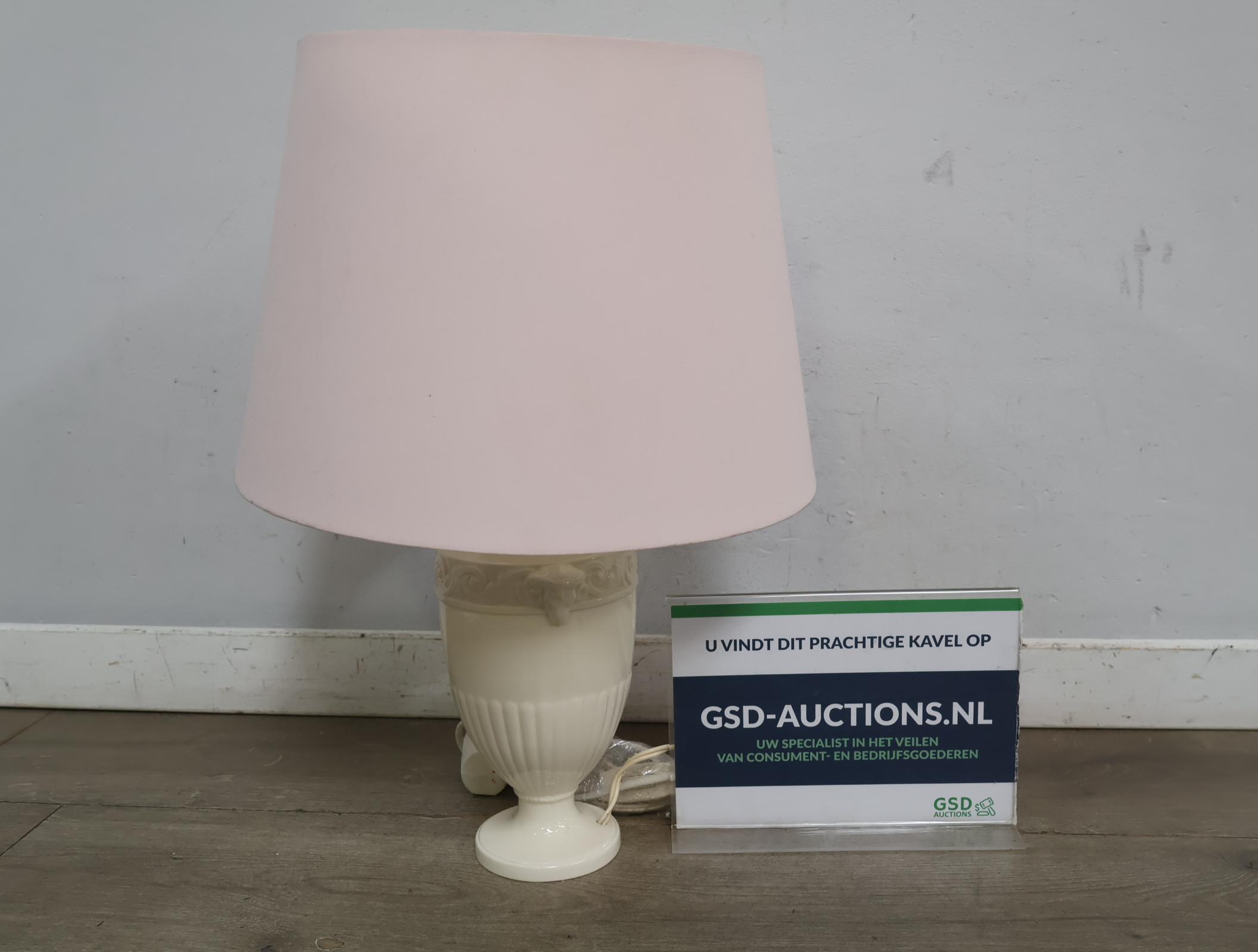 Wedgwood Tafellamp – kavel bij GSD Auctions, Zoeterwoude