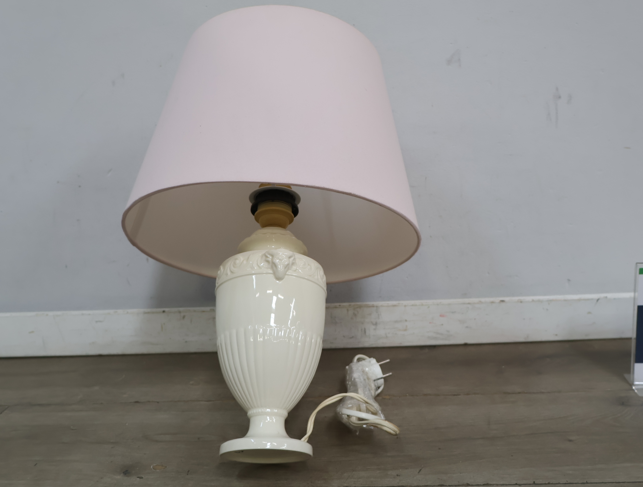 Wedgwood Tafellamp – foto 5 – kavel bij GSD Auctions, Zoeterwoude