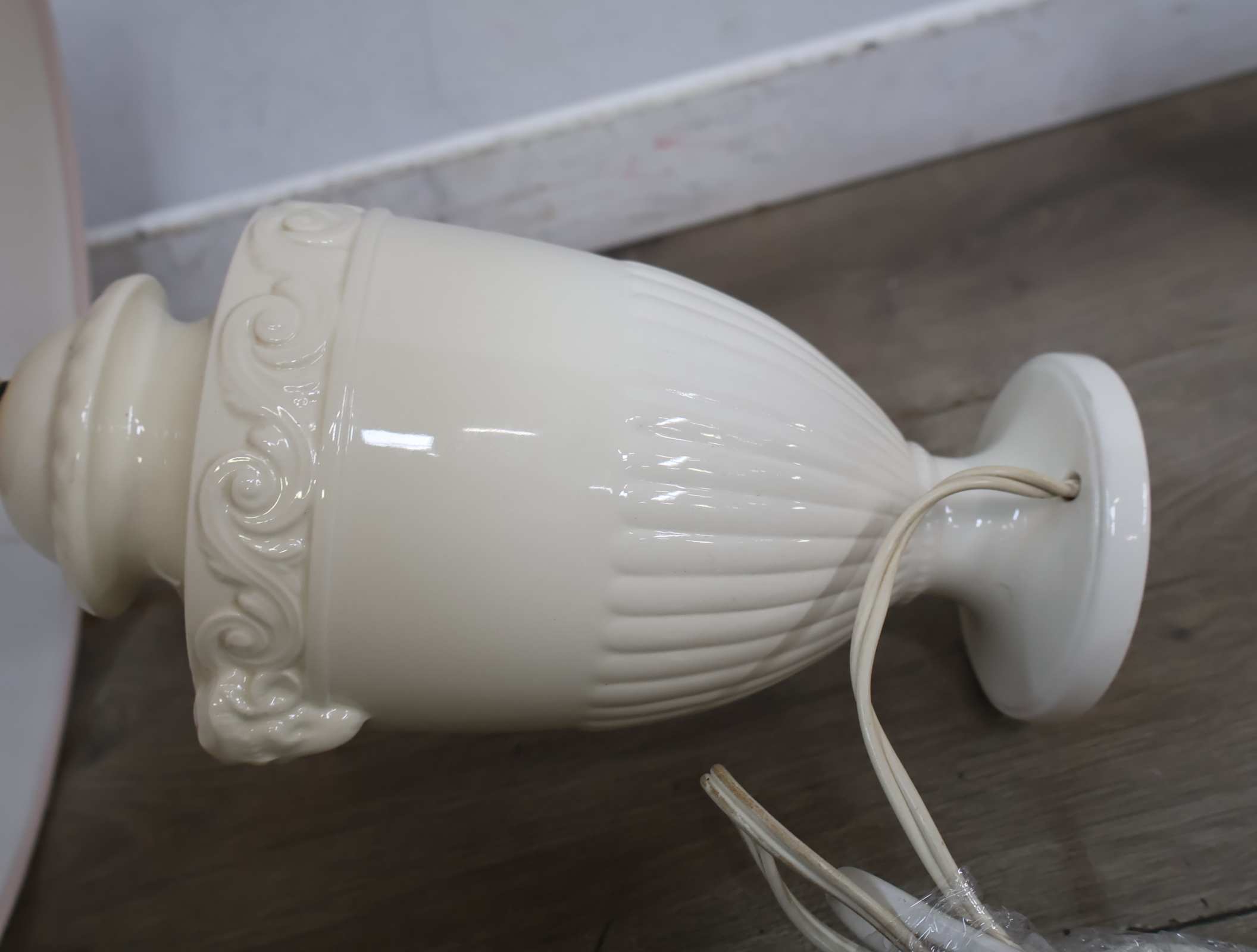 Wedgwood Tafellamp – foto 13 – kavel bij GSD Auctions, Zoeterwoude